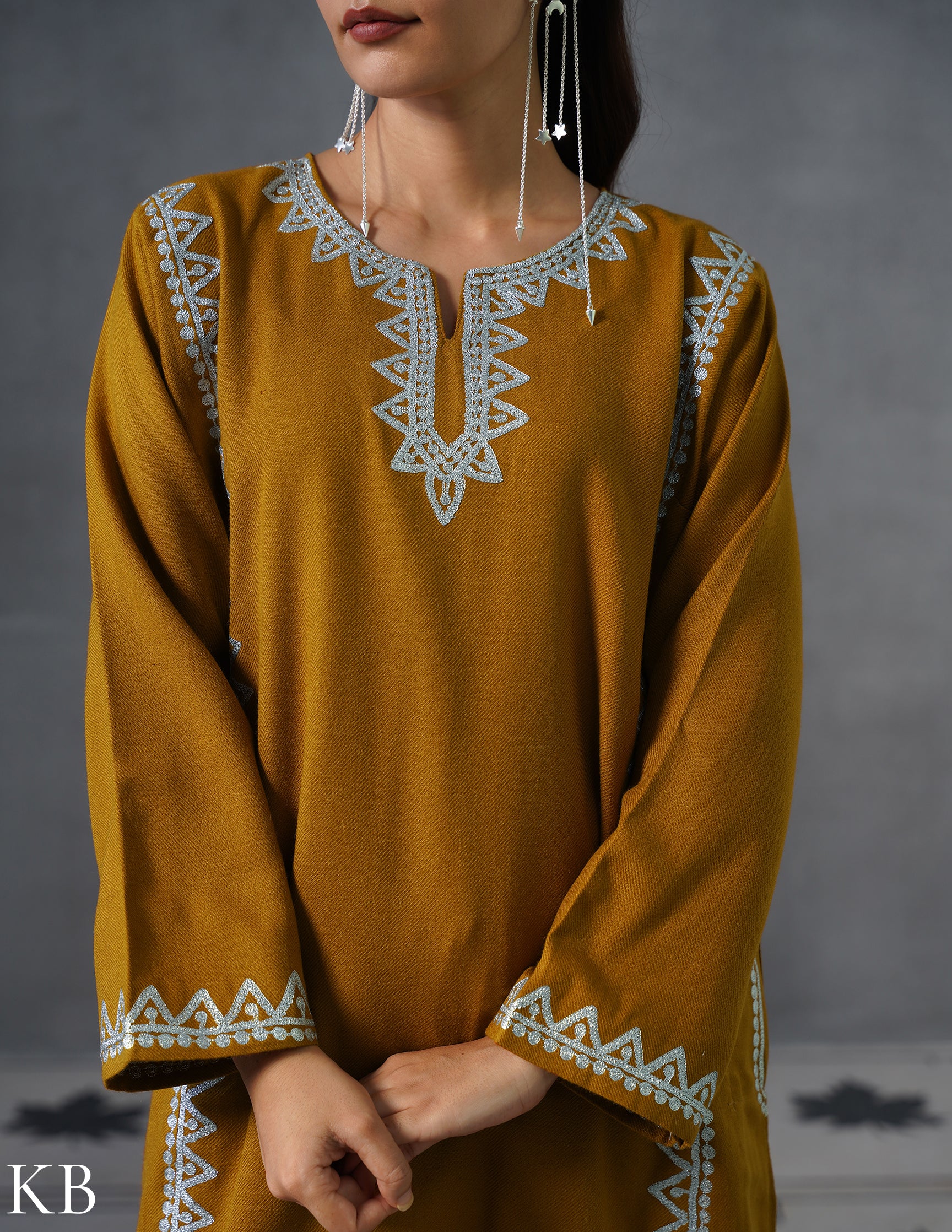 Kashmiri Silver Zari Embroidered Woollen Phiran – Mustard | Timeless Winter Wear