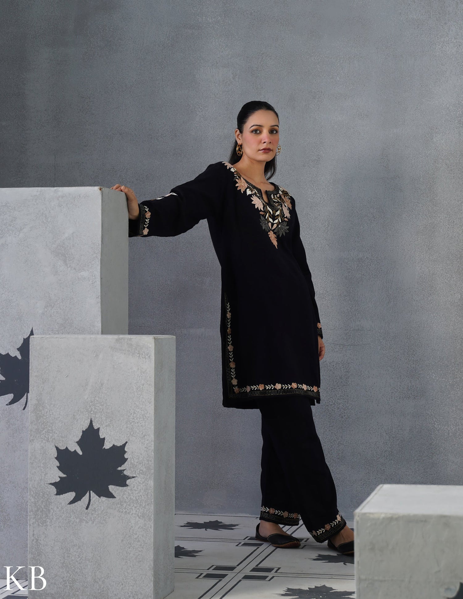 Kashmiri Aari Embroidered Woollen Coordset – Black - Kashmir Box