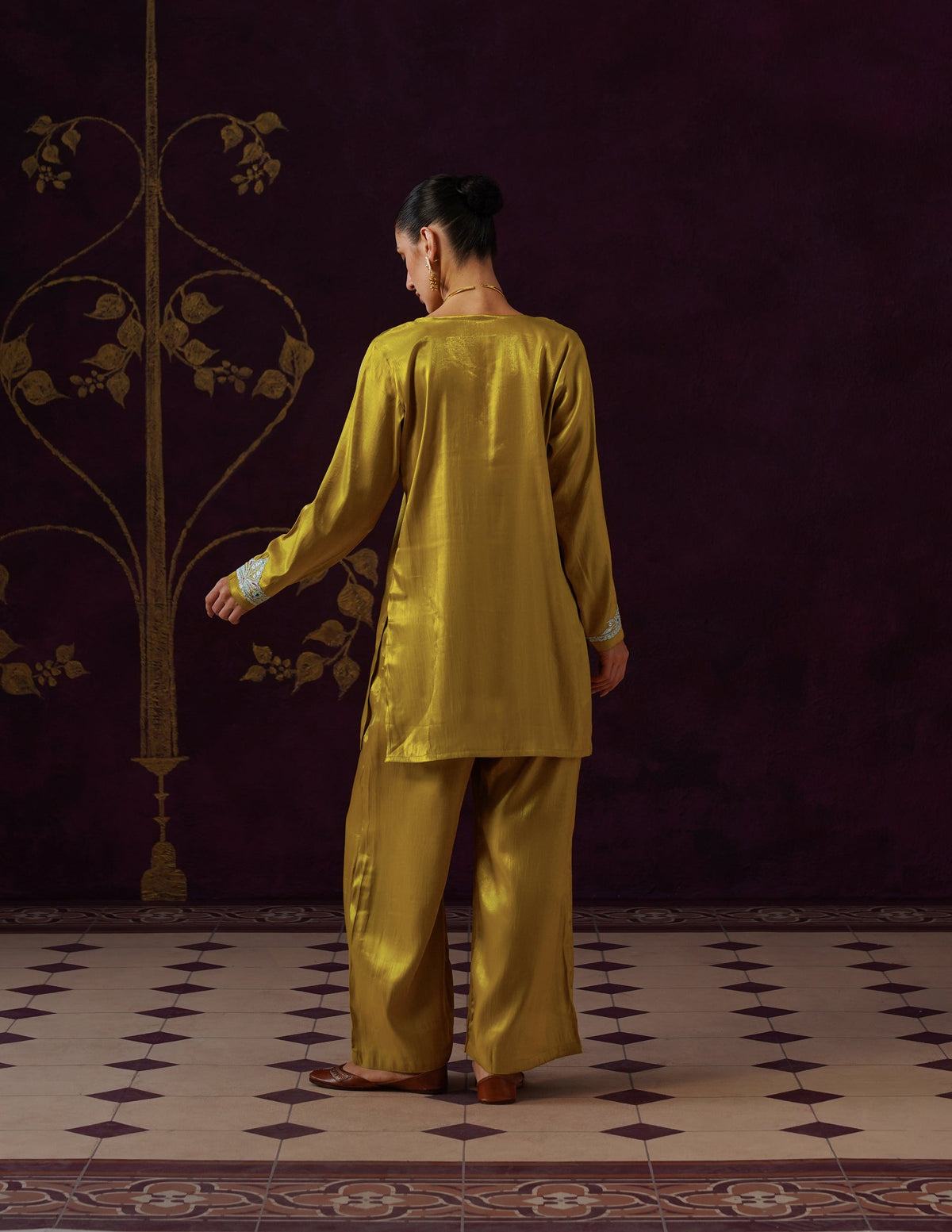Kashmiri Tilla & Thread Embroidered Silk Co-ord Set – Mustard Yellow