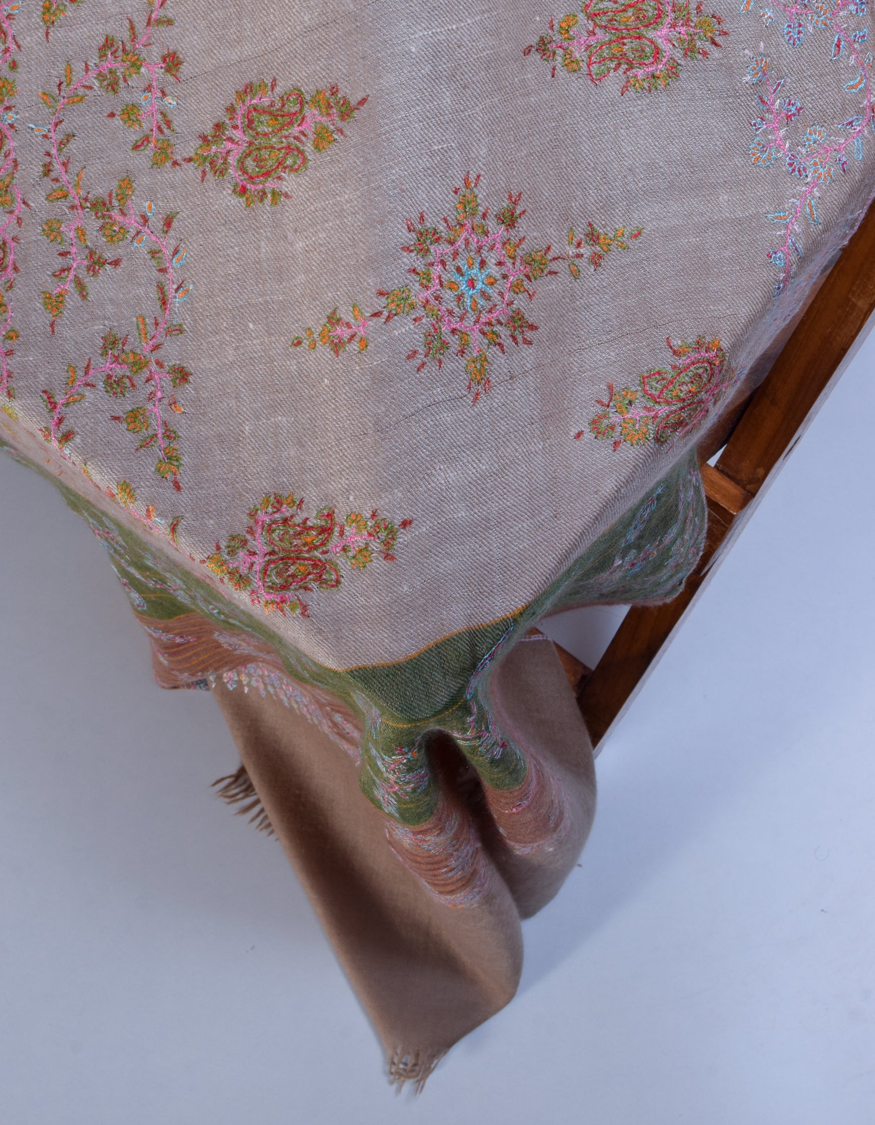 Modern Ash Grey Handwoven Sozni Embroidered Cashmere Pashmina Stole