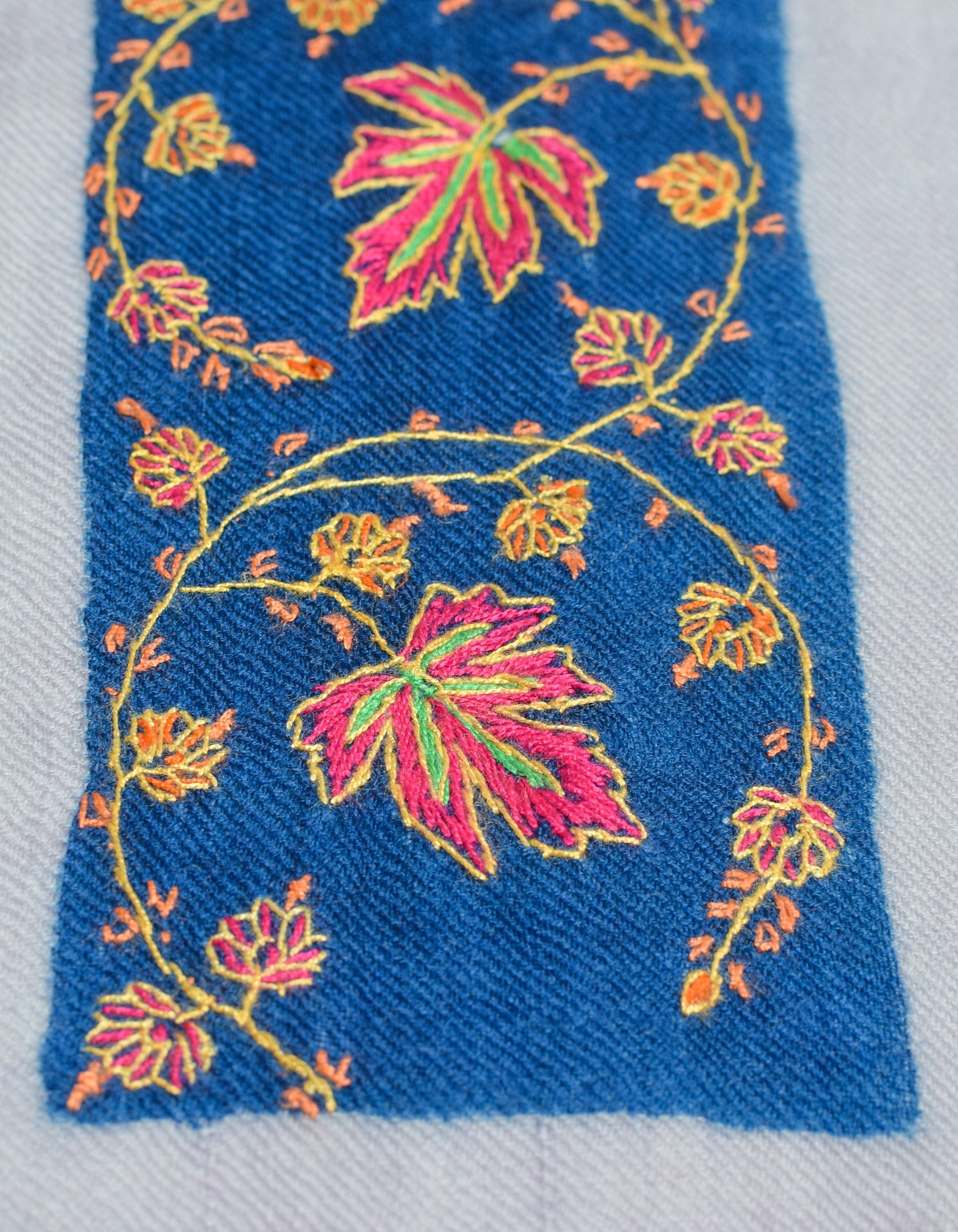 Modern Circle Stripes Handwoven Embroidered Cashmere Pashmina Shawl - Kashmir Box