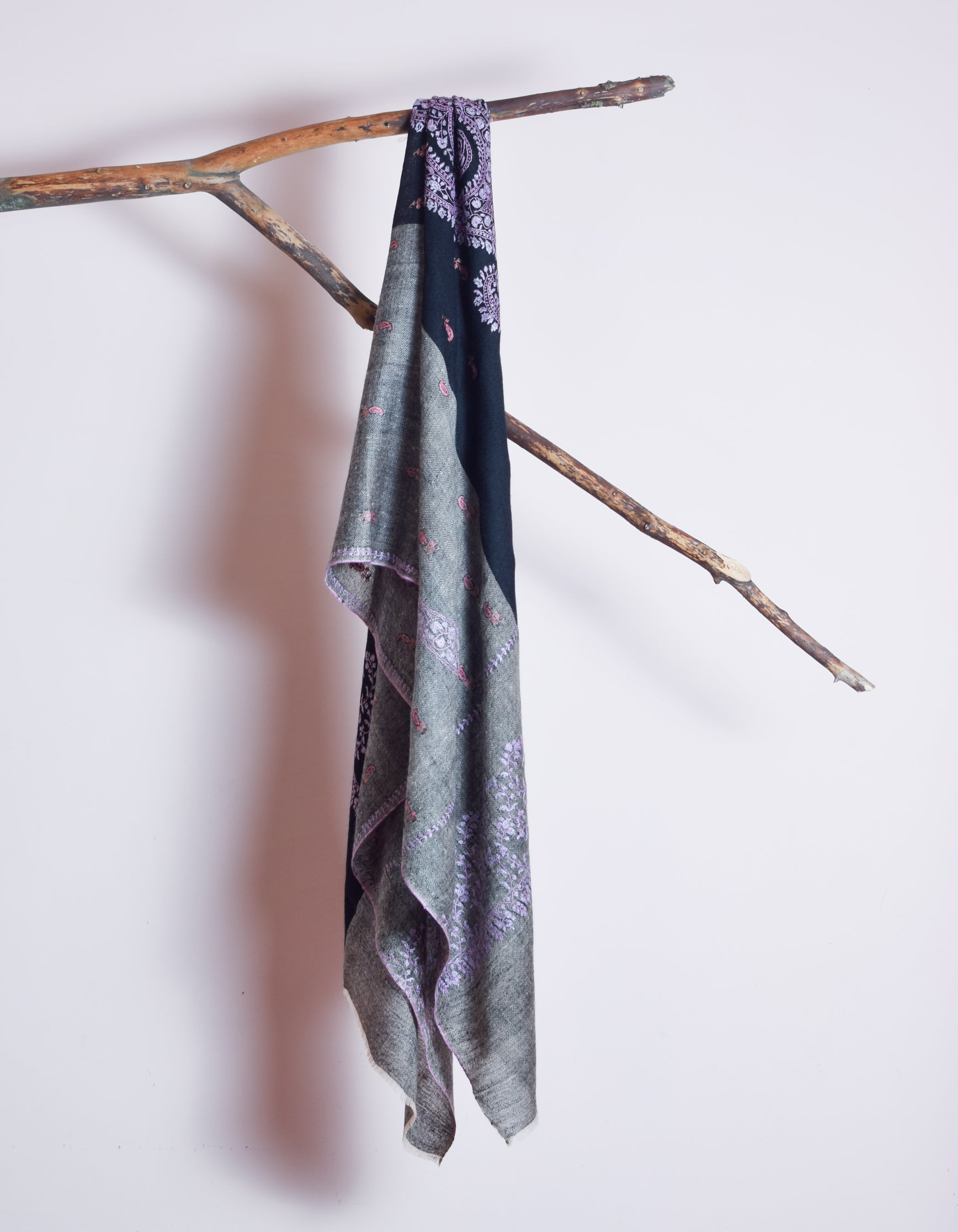 Modern Dual-Tone Handwoven Paisley Embroidered Cashmere Pashmina Stole - Kashmir Box