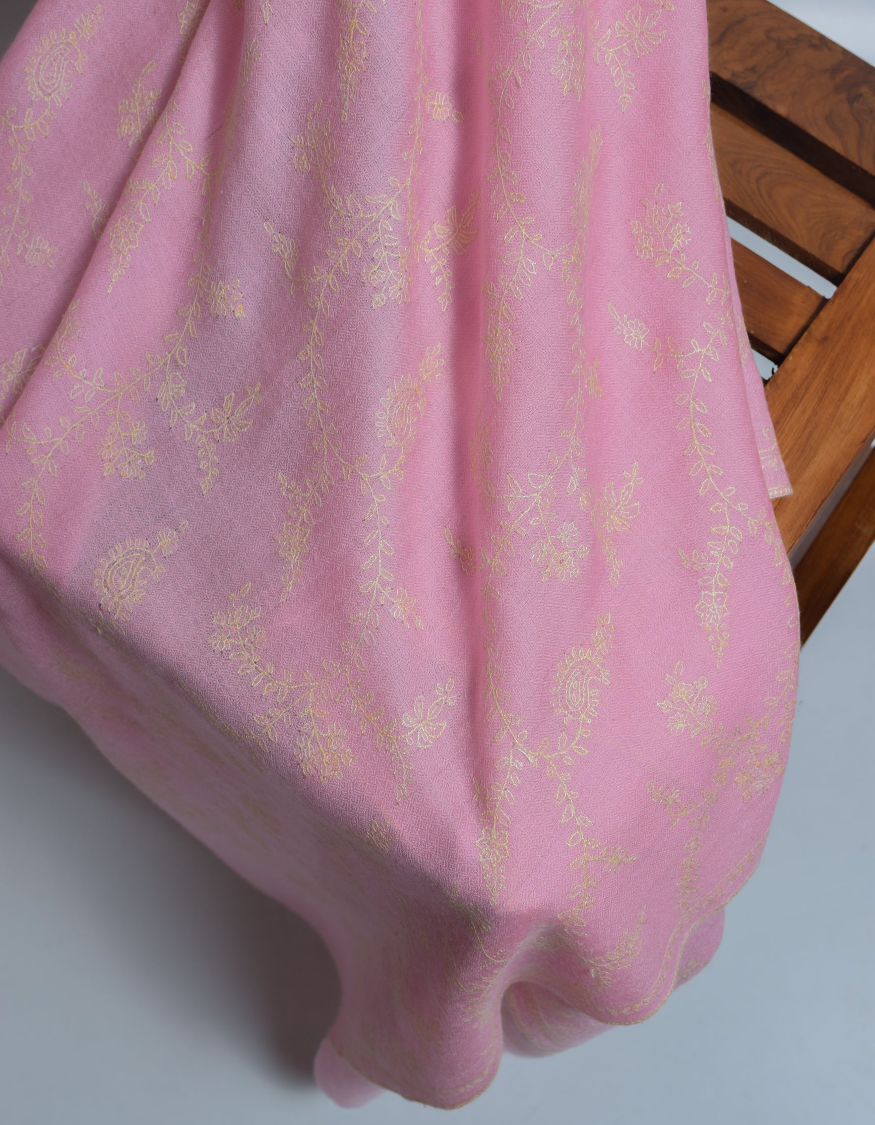 Soft pink Handwoven Jaali Embroidered Cashmere Pashmina Stole