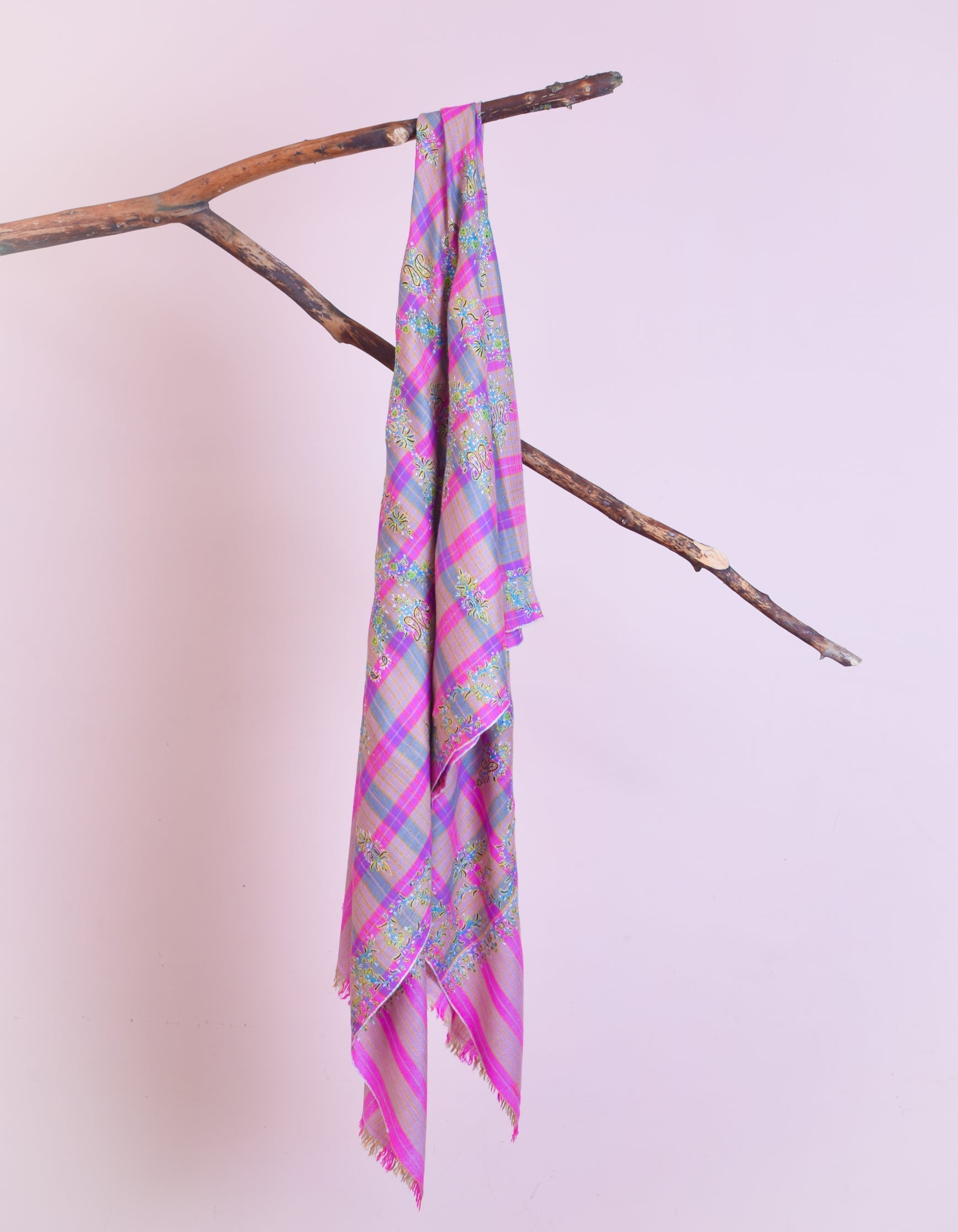 Modern Squares Handwoven Sozni Floral Embroidered Pashmina Stole - Kashmir Box