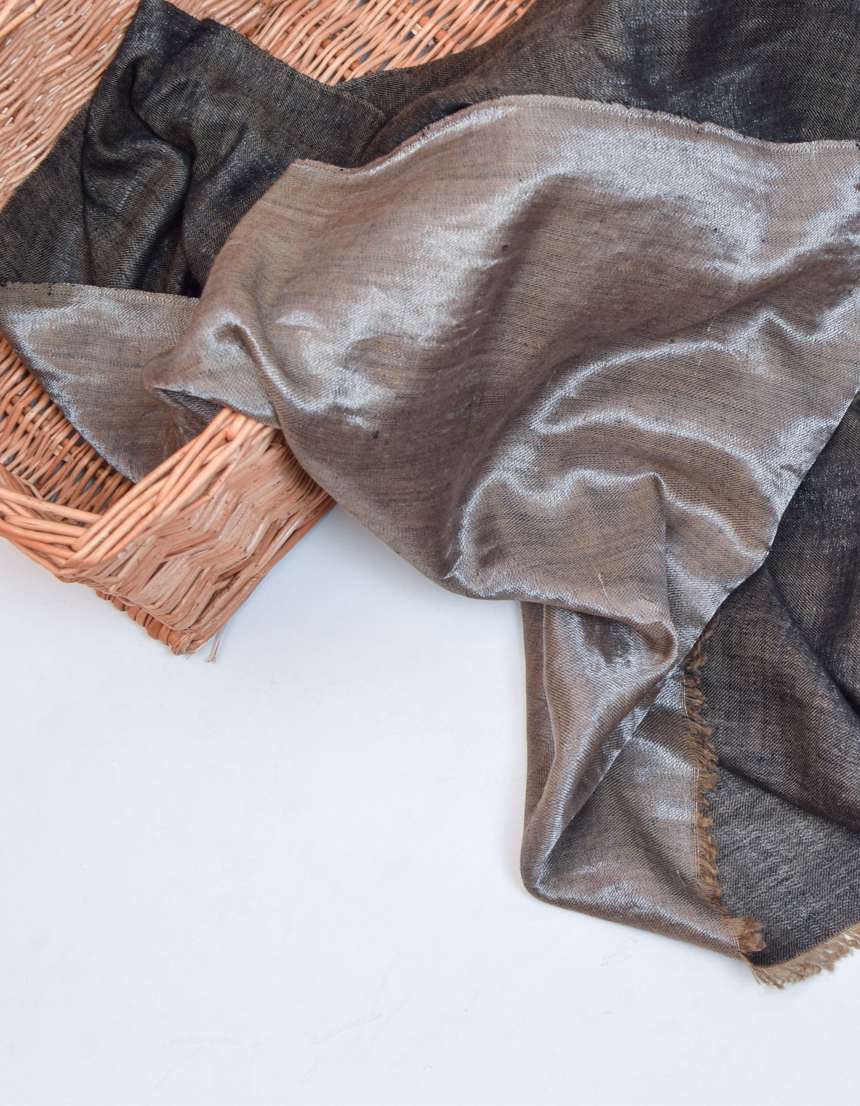 Black Metallic Zari Handwoven Reversible Cashmere Pashmina Shawl - Kashmir Box