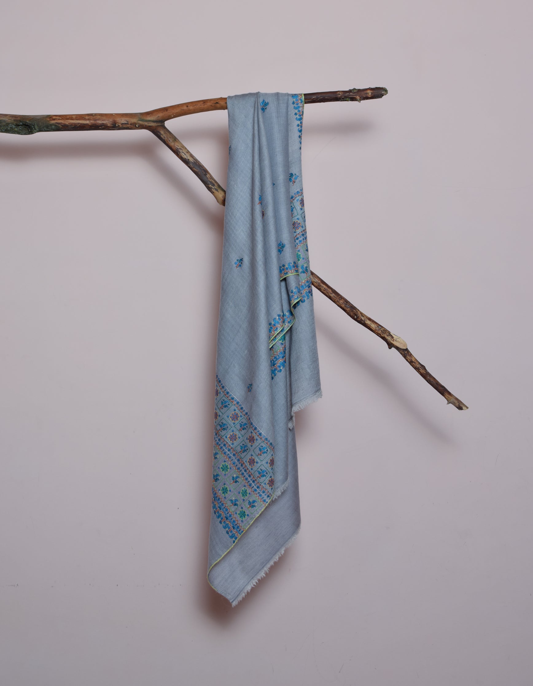 Ash Grey Handwoven Sozni Border Embroidered Cashmere Pashmina Stole - Kashmir Box