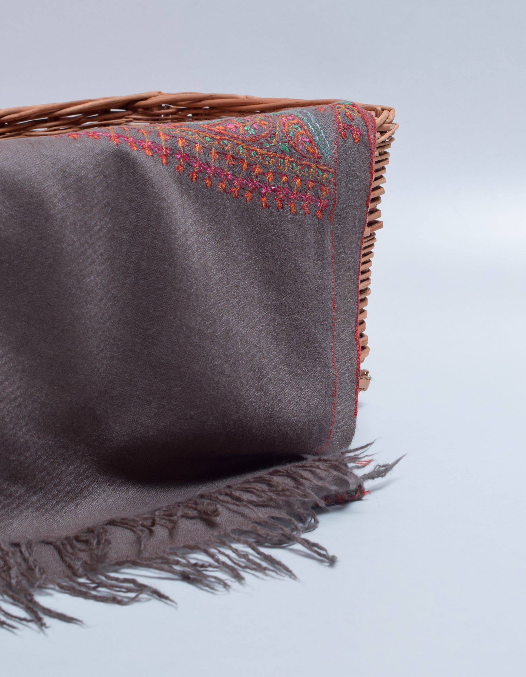 Davy Grey Handwoven Sozni Palla Embroidered Cashmere Pashmina Stole - Kashmir Box