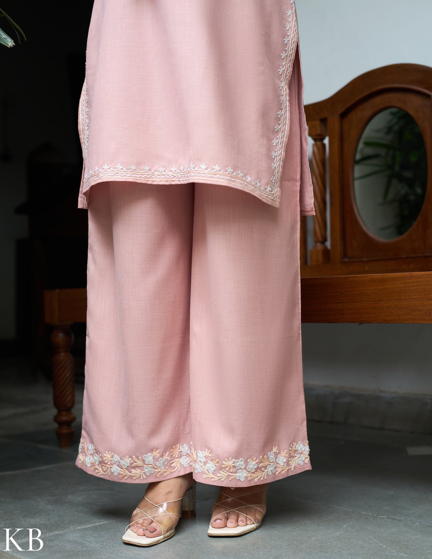 Nigeen Kashmiri Aari Dusky  Pink Co-ord Set - Kashmir Box