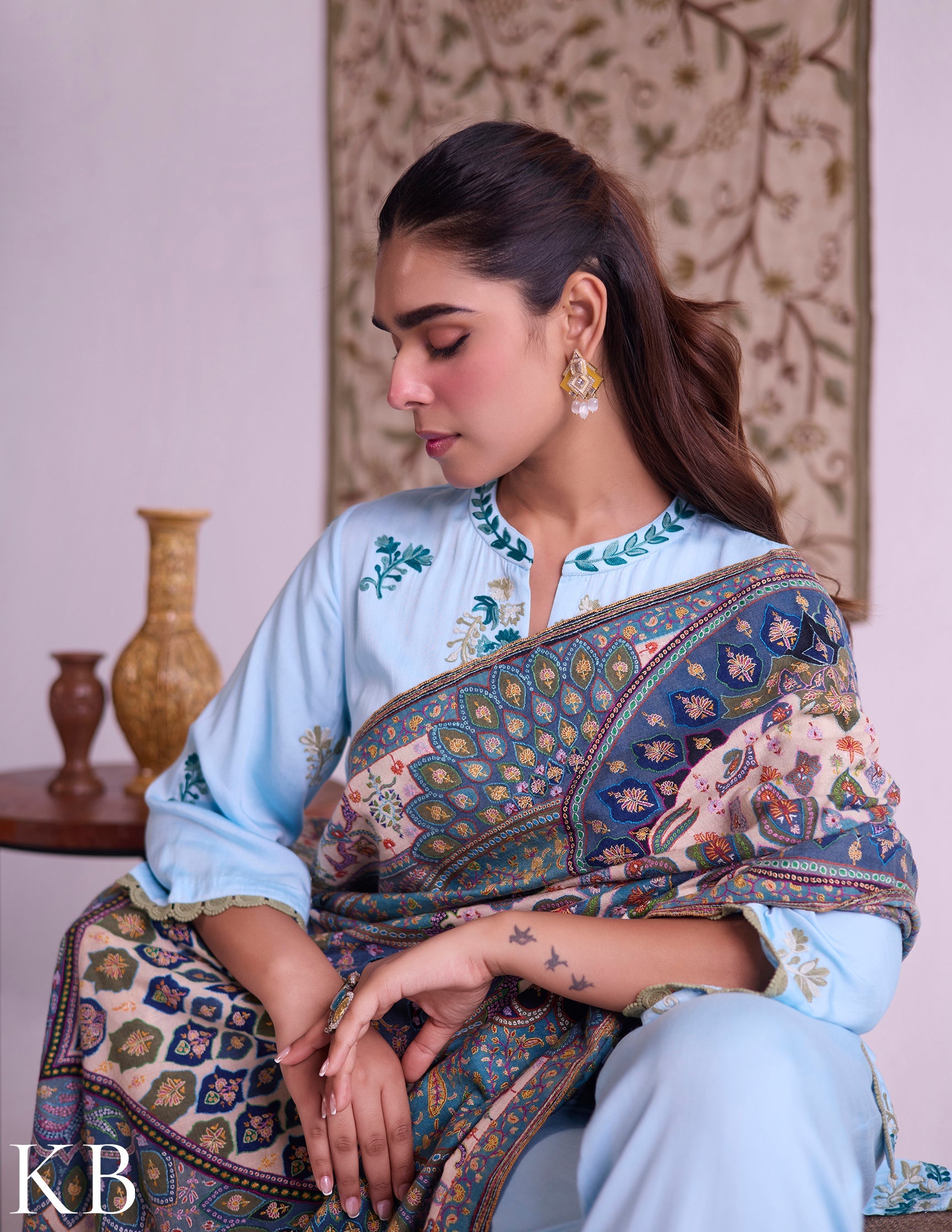 Kashmiri Handwoven Pashmina Jamawar Sozni Shawl – Natural Base with Multicoloured Embroidery | Handwoven Heritage