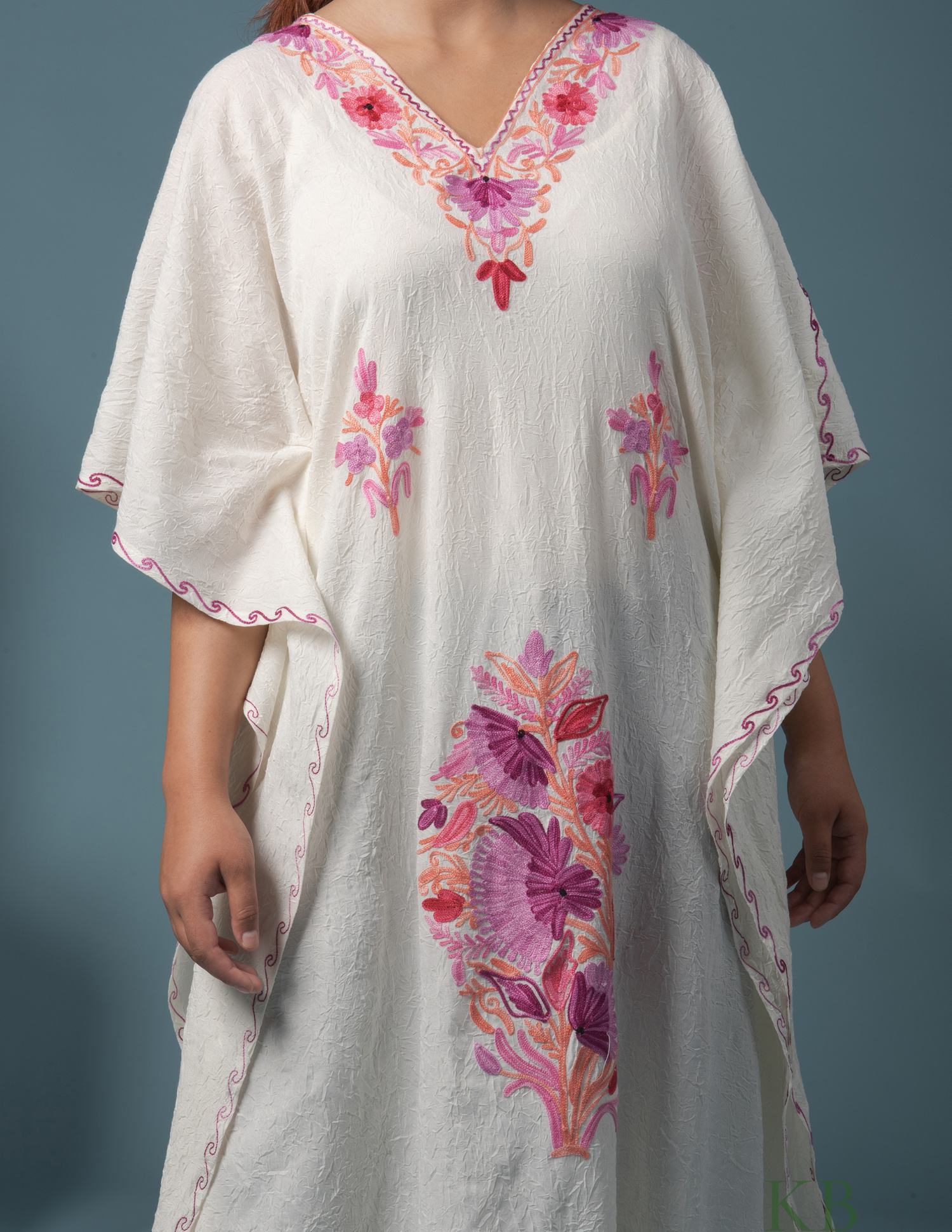 White Floral Aari Embroidered Cotton Kaftan - Kashmir Box