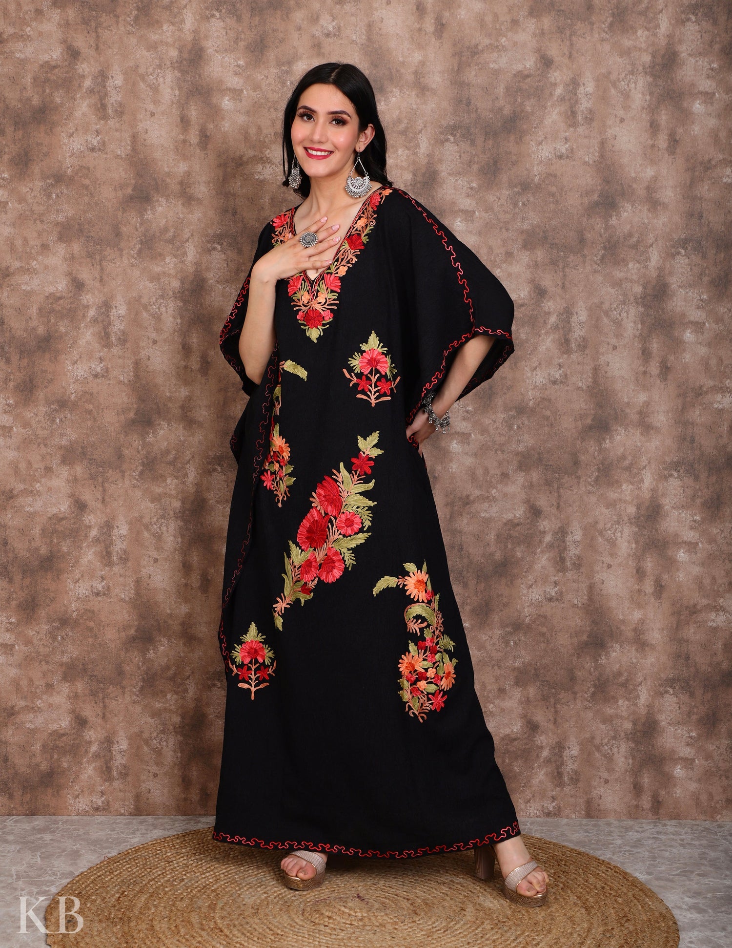 Elegant Black Aari Work Kaftan - Kashmir Box