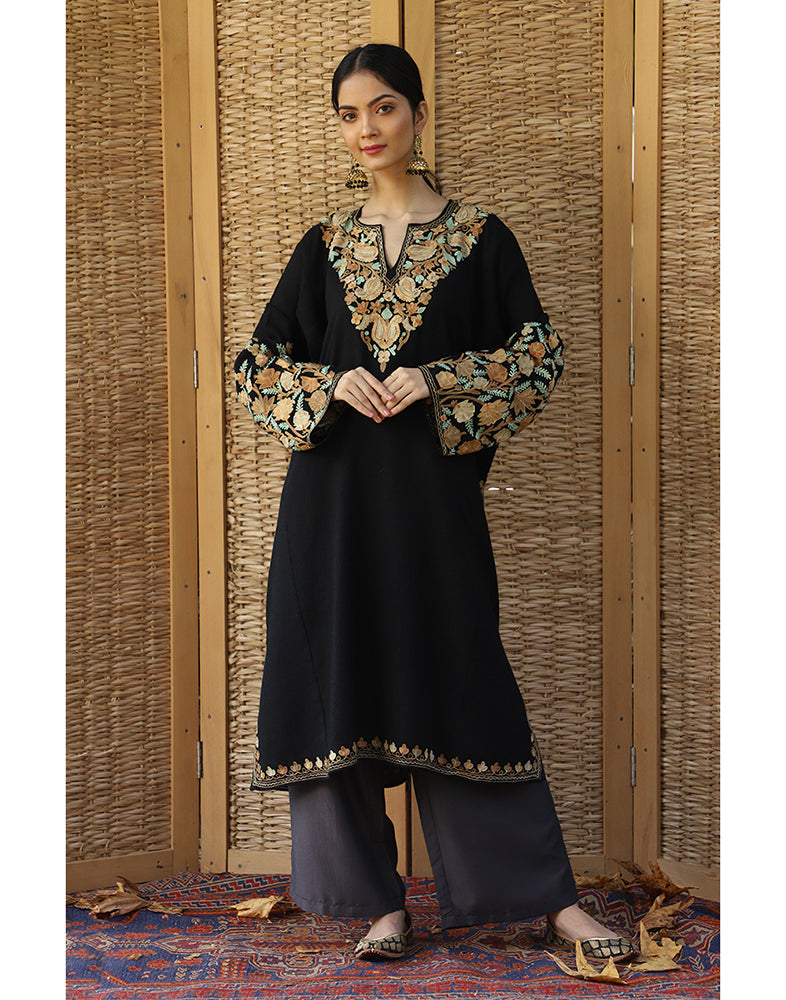 Black Aari Embroidered Woolen Phiran - KashmirBox.com