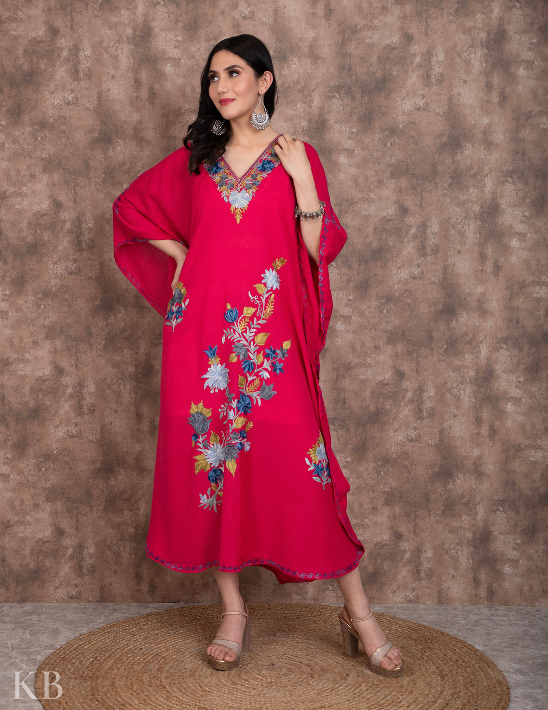 Neel Posh Pink Embroidered Kaftan