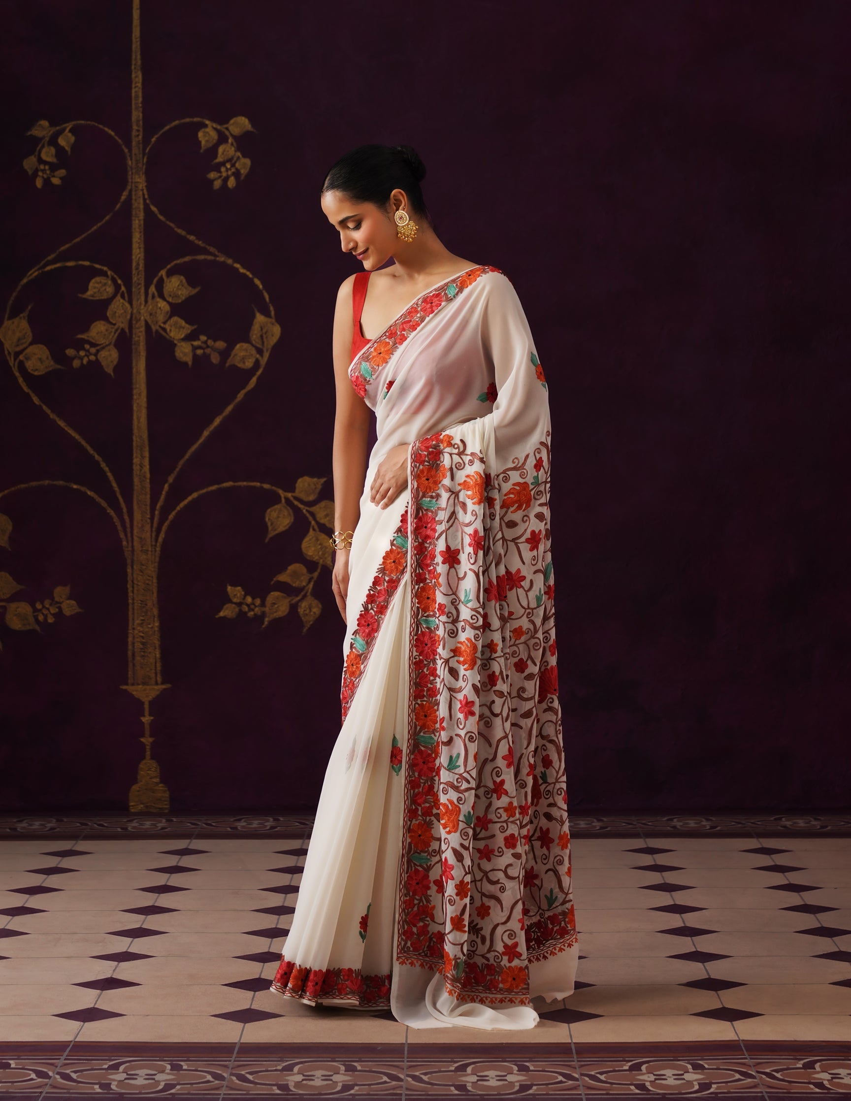 Kashmiri Aari Embroidered Georgette Saree – Off-White