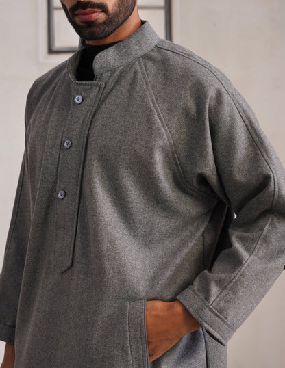Grey Chinese Collar Long Coat-Style Men’s Phiran – Kashmiri Tweed Winter Pheran | AAGAZ