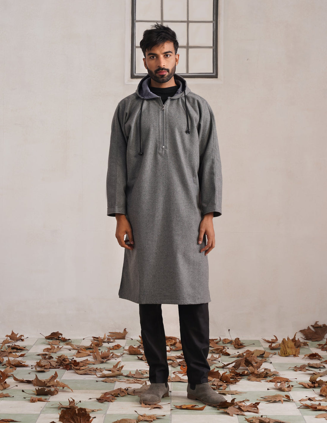 Grey Hooded Long Coat-Style Men’s Phiran – Kashmiri Tweed Winter Pheran | AAGAZ