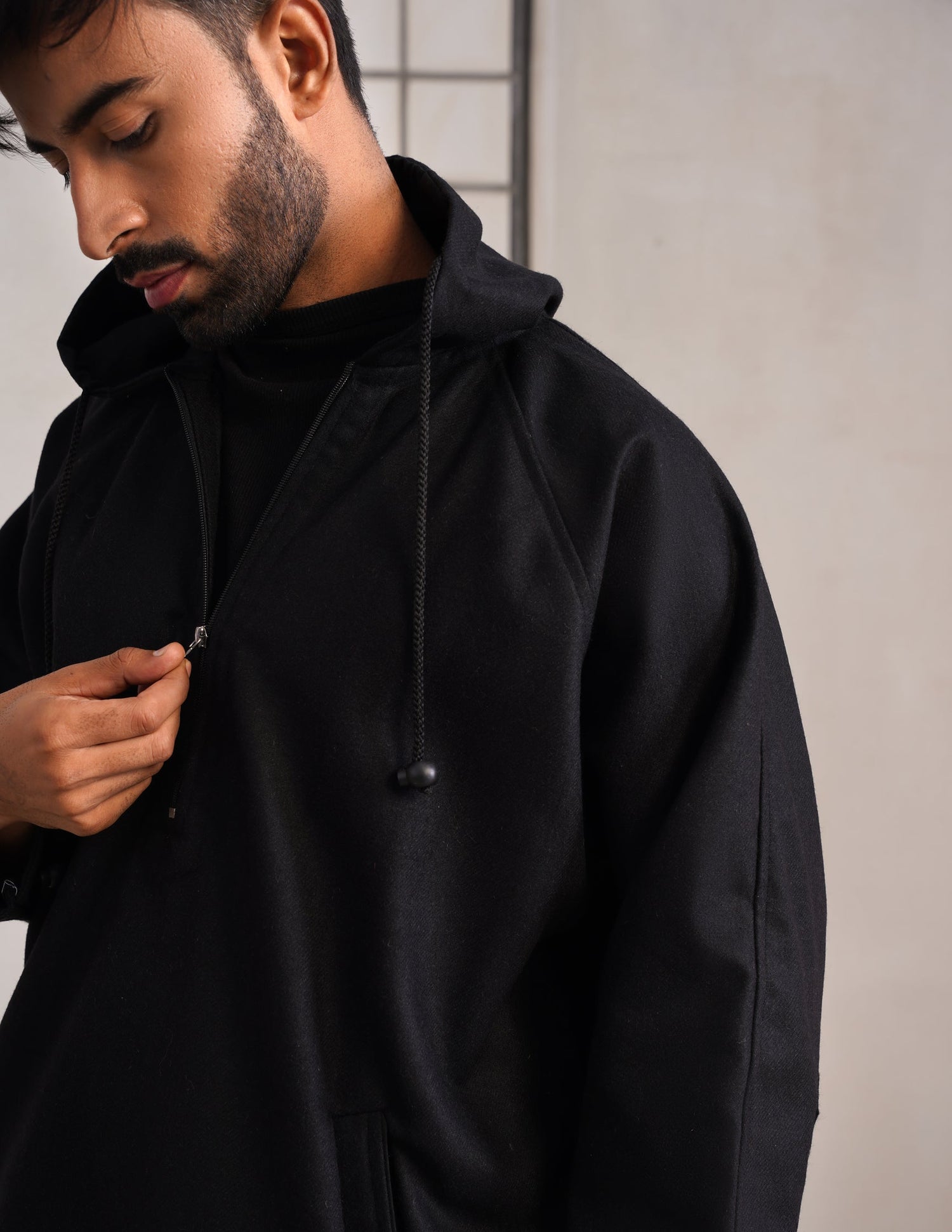 Black Hooded Long Coat-Style Men’s Phiran – Kashmiri Tweed Winter Pheran | AAGAZ