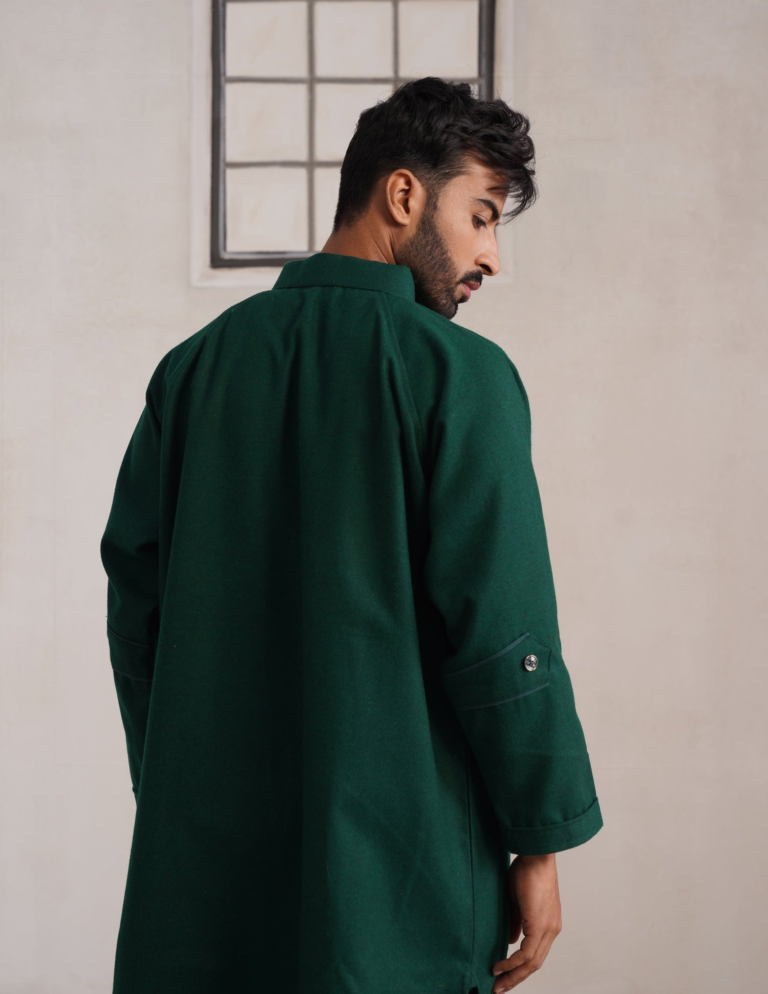 Green Chinese Collar Long Coat-Style Men’s Phiran – Kashmiri Tweed Winter Pheran | AAGAZ