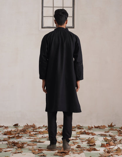 Black Chinese Collar Long Coat-Style Men’s Phiran – Kashmiri Tweed Winter Pheran | AAGAZ