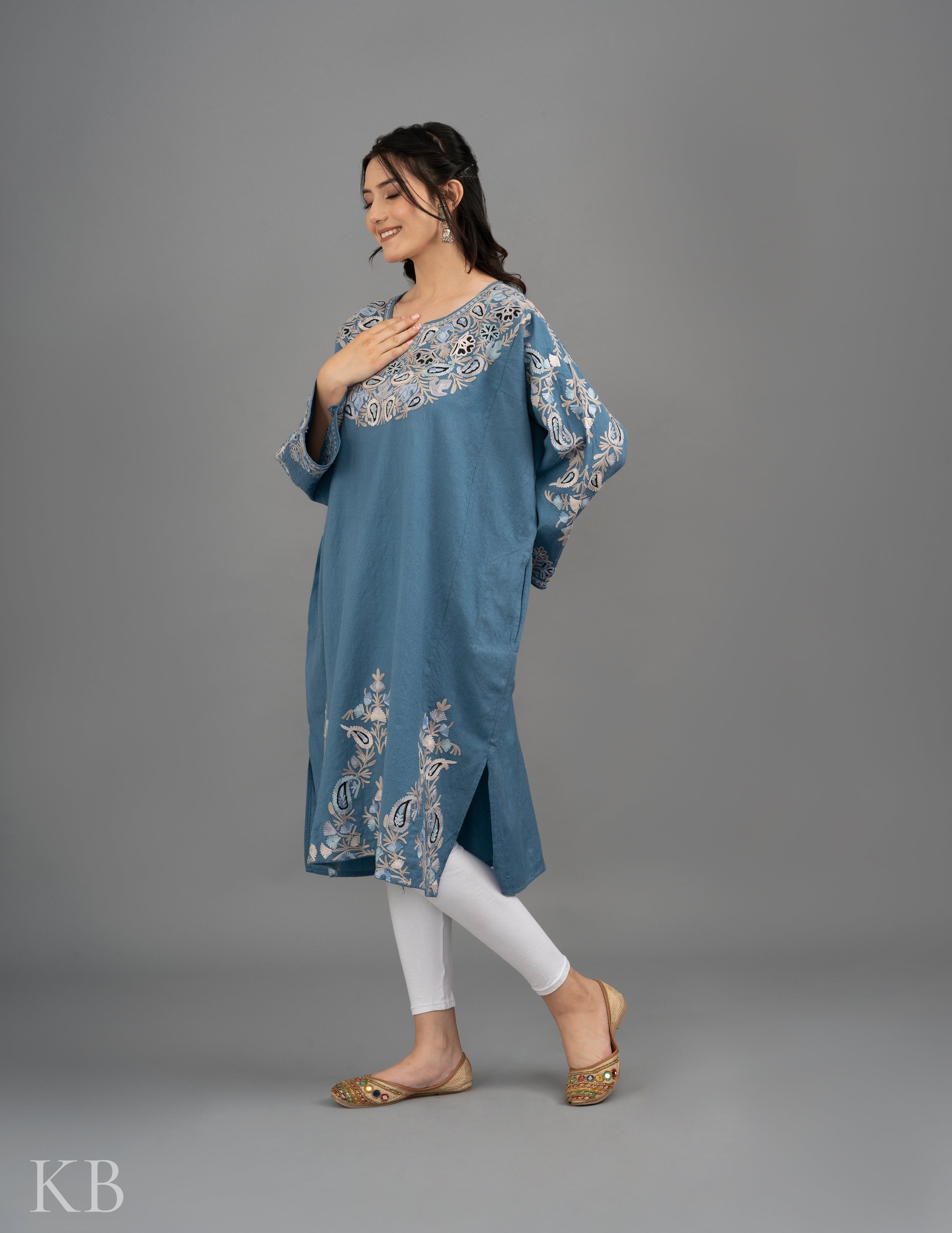 Designer Neck Aari Embroidered Fine Wool Phiran - Kashmir Box