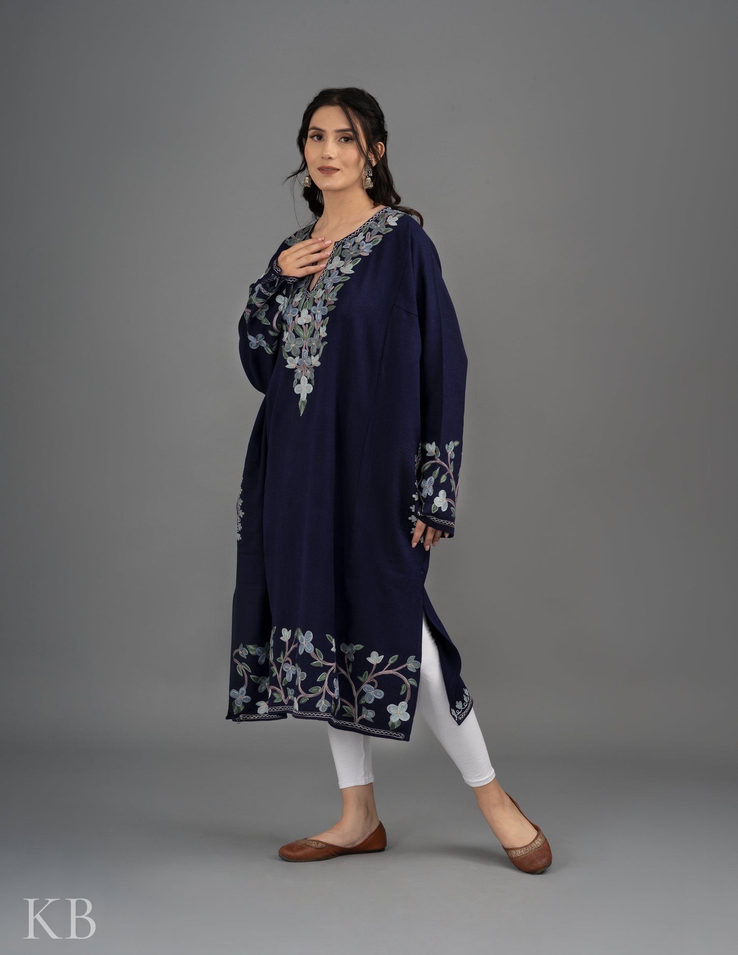 V-Neck Aari Embroidered Cashmilon Phiran - Kashmir Box