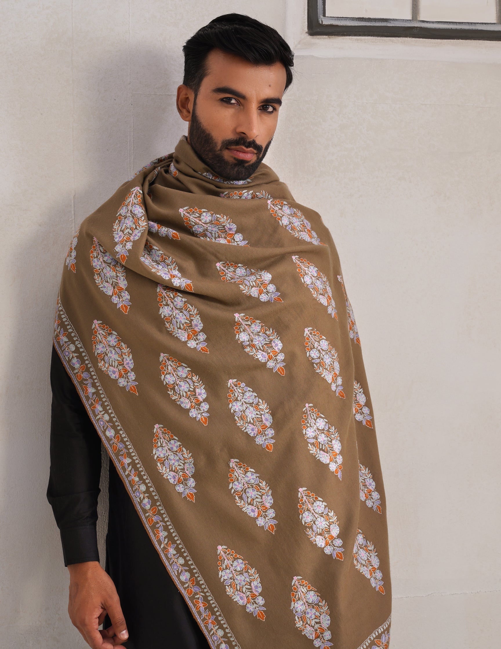 Bootidar Pashmina Shawl – Natural (Multicolour Sozni)