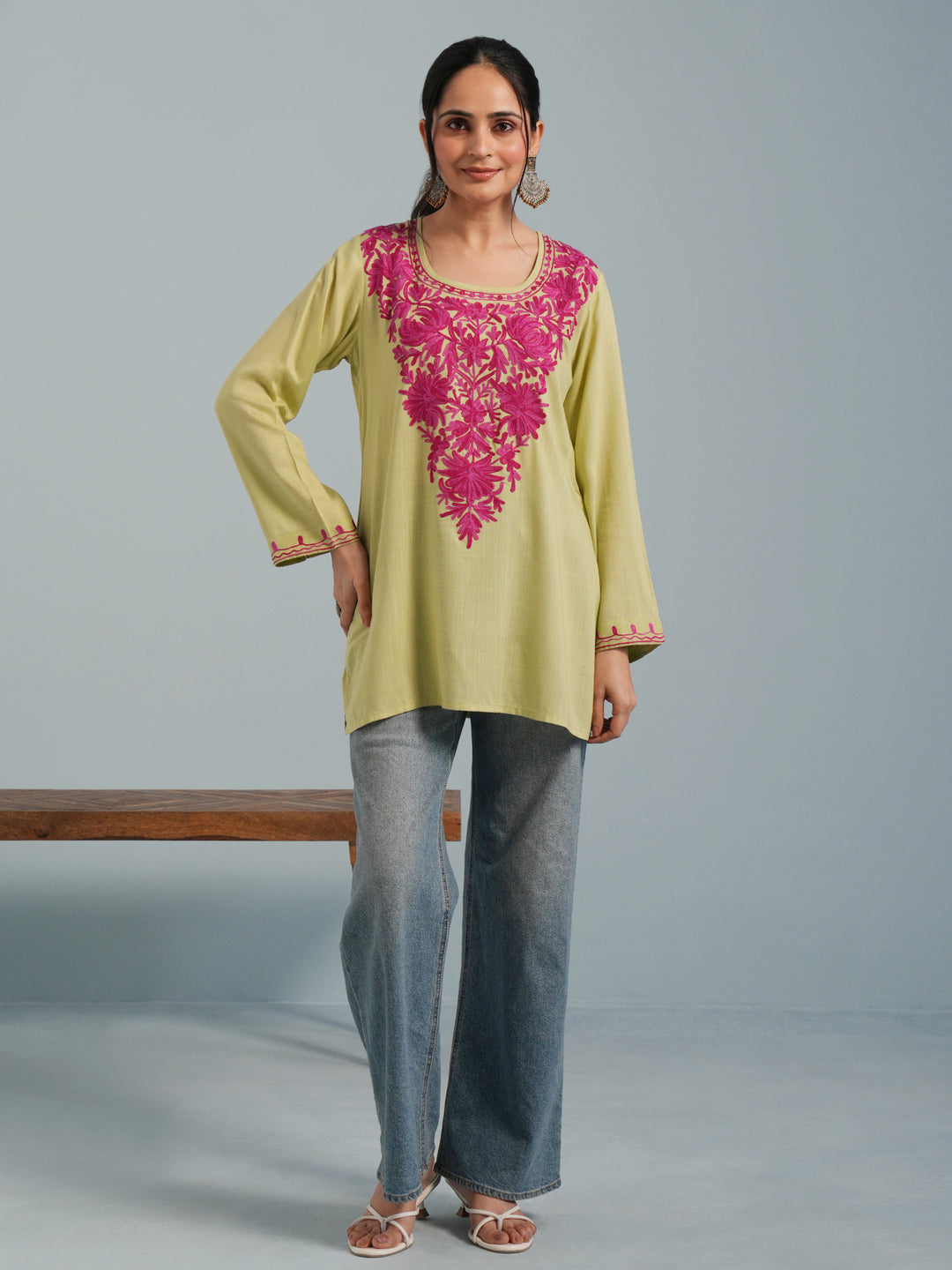 Light Green Kashmiri Aari Embroidered Rayon Kurta