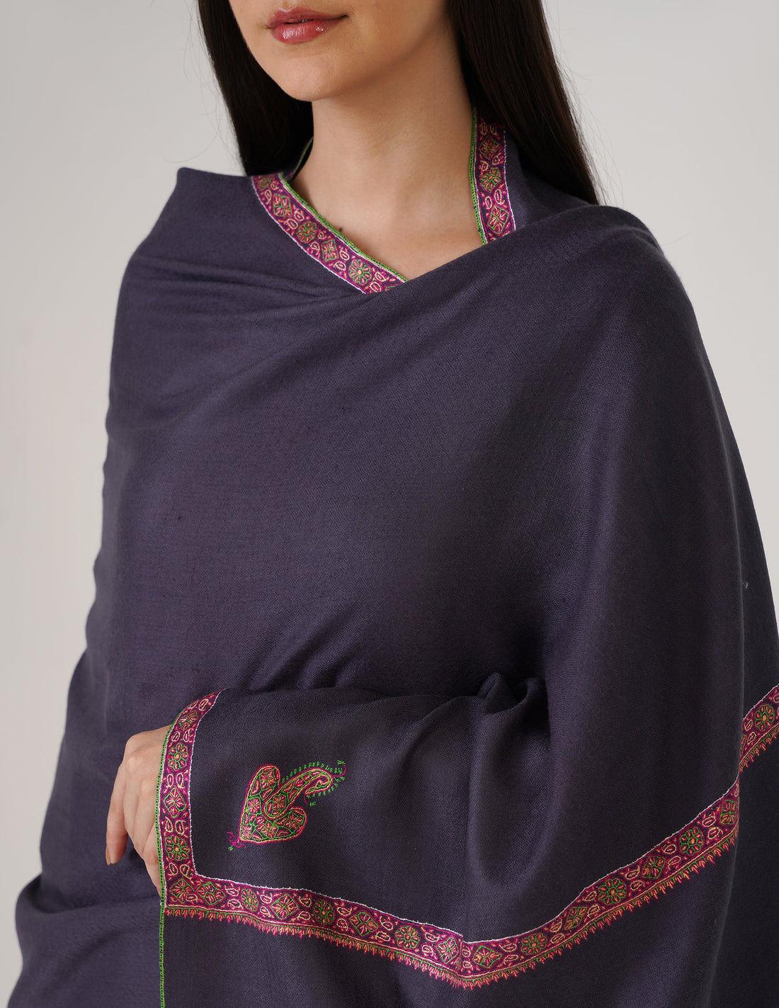 Kashmiri Handwoven Pashmina Sozni Stole Hashidaar – Dark Bluish Grey | GI Certified | Handwoven Heritage