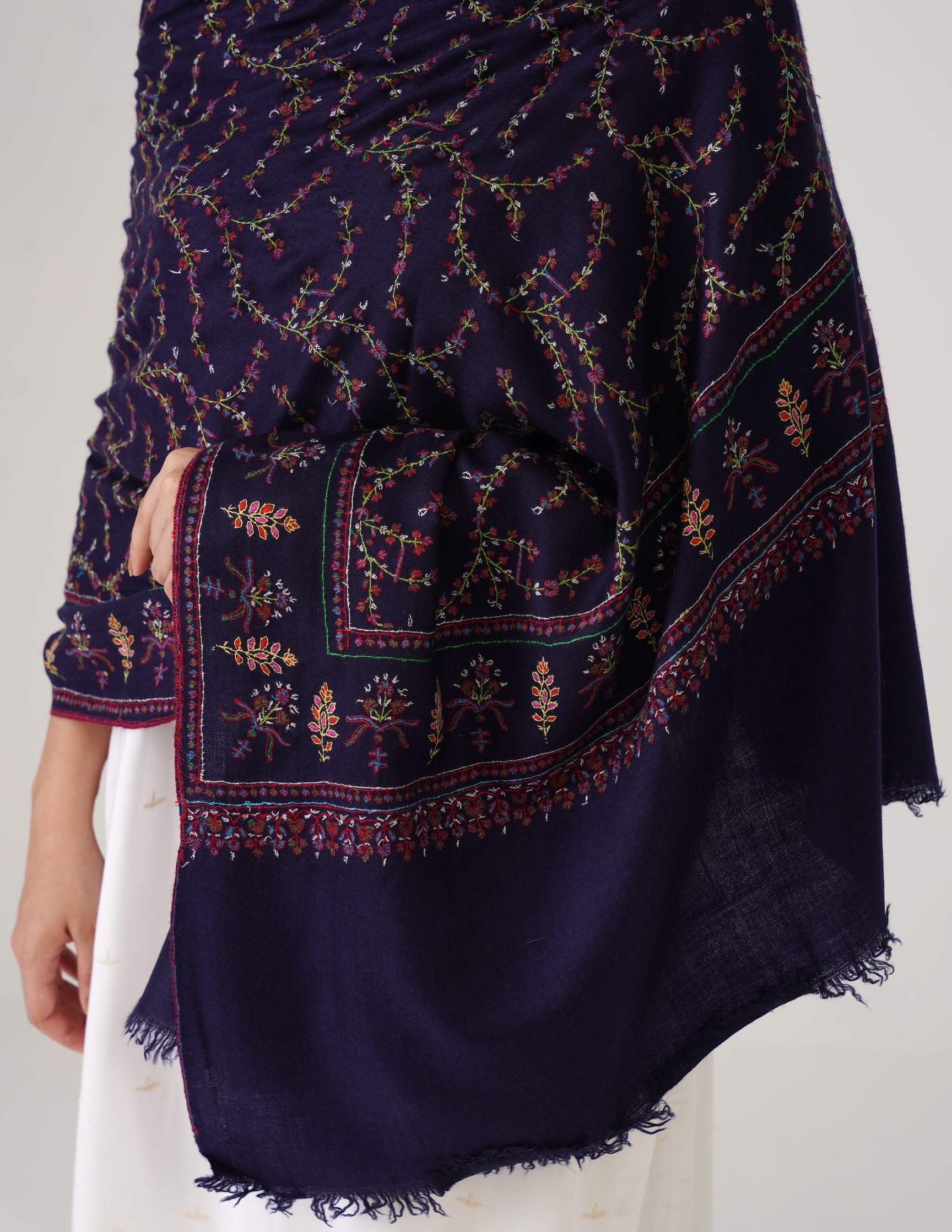 Kashmiri Handwoven Pashmina Sozni Stole Jaalidar Modern – Navy Blue | Handwoven Heritage