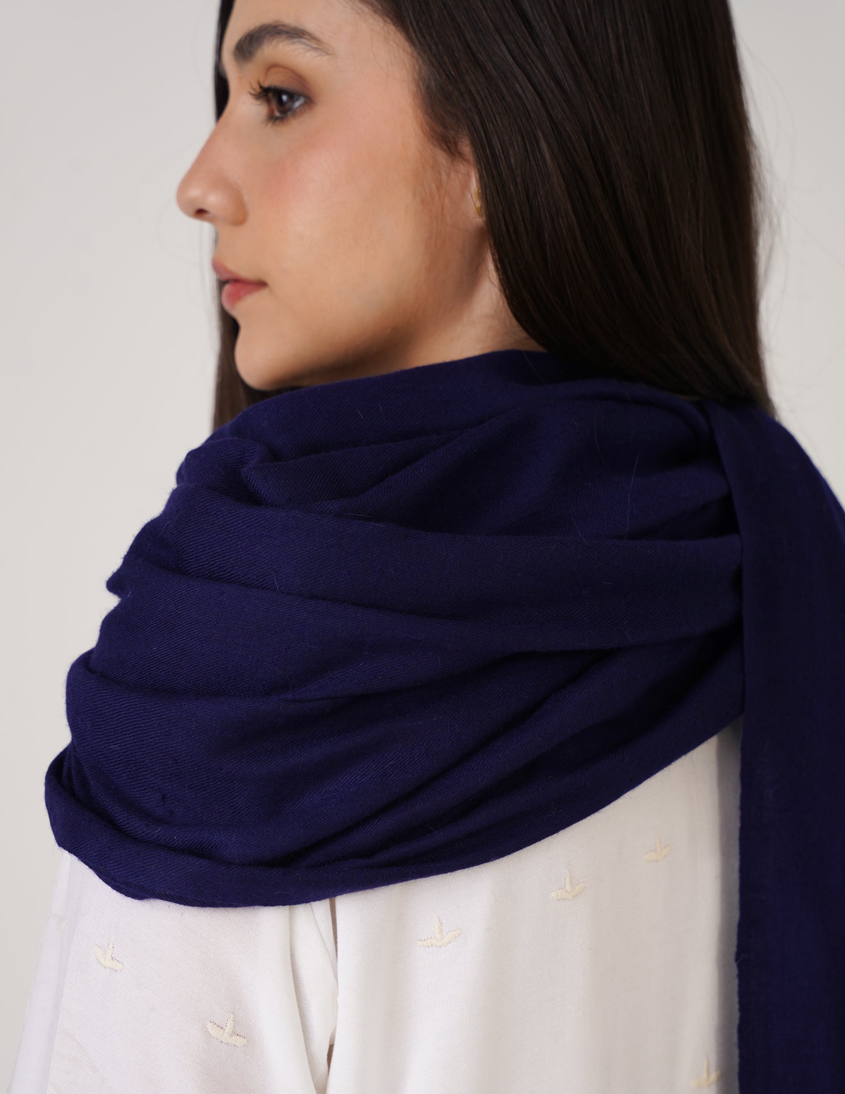 Kashmiri Handwoven Solid Cashmere Pashmina Shawl – Indigo Blue | Handwoven Heritage