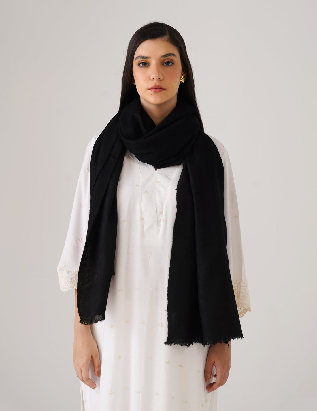 Kashmiri Handwoven Solid Cashmere Pashmina Shawl – Black | Handwoven Heritage