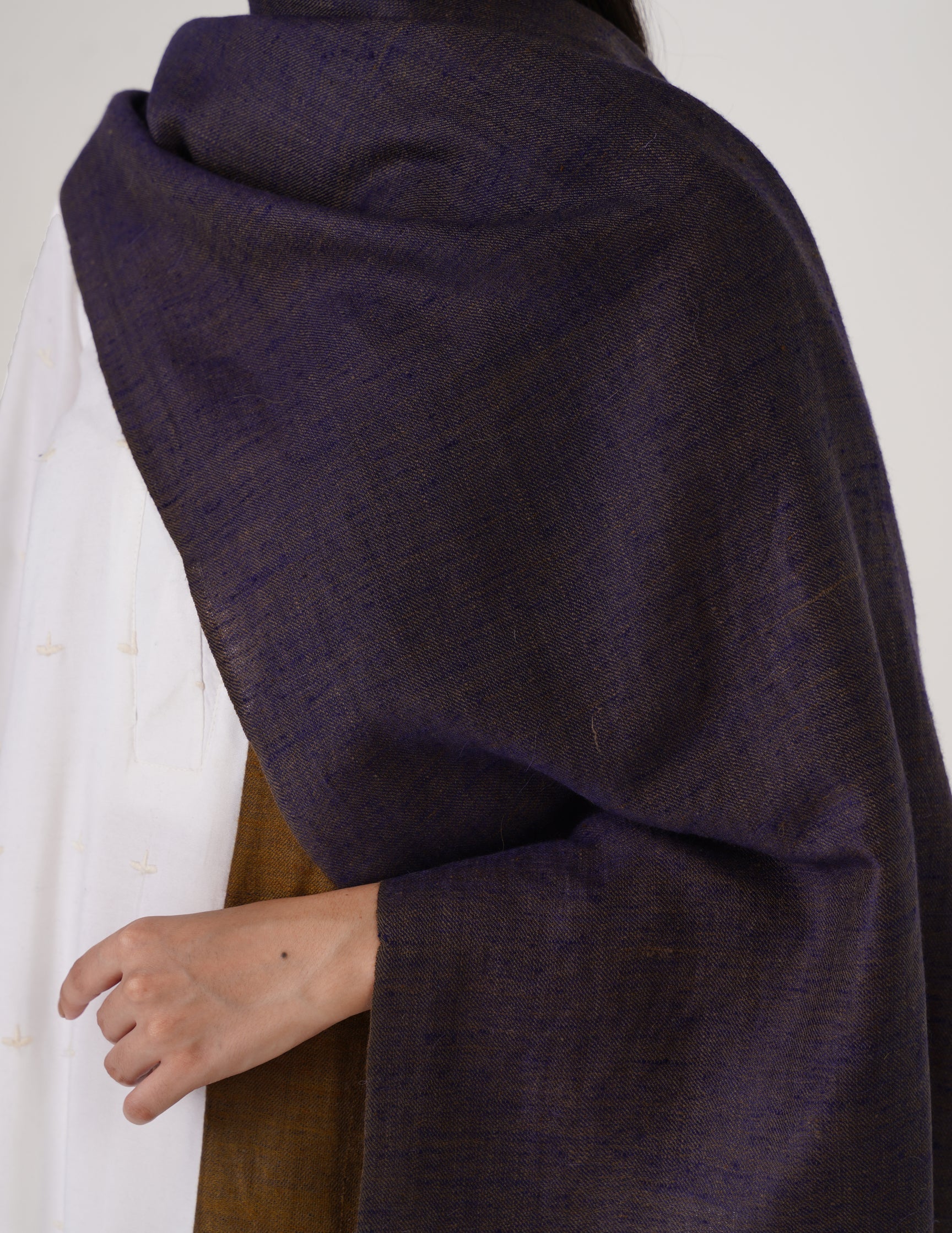 Kashmiri Handwoven Pashmina Reversible Stole – Blue &amp; Mustard | Handwoven Heritage