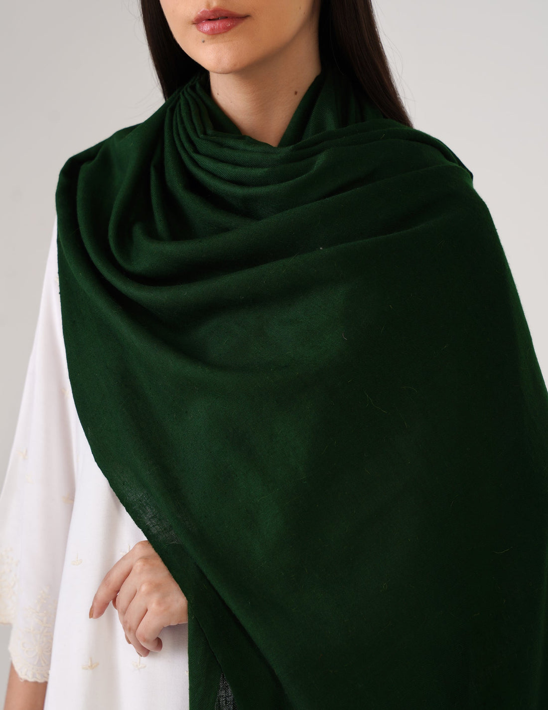 Kashmiri Handwoven Solid Cashmere Pashmina Shawl – Bottle Green | Handwoven Heritage