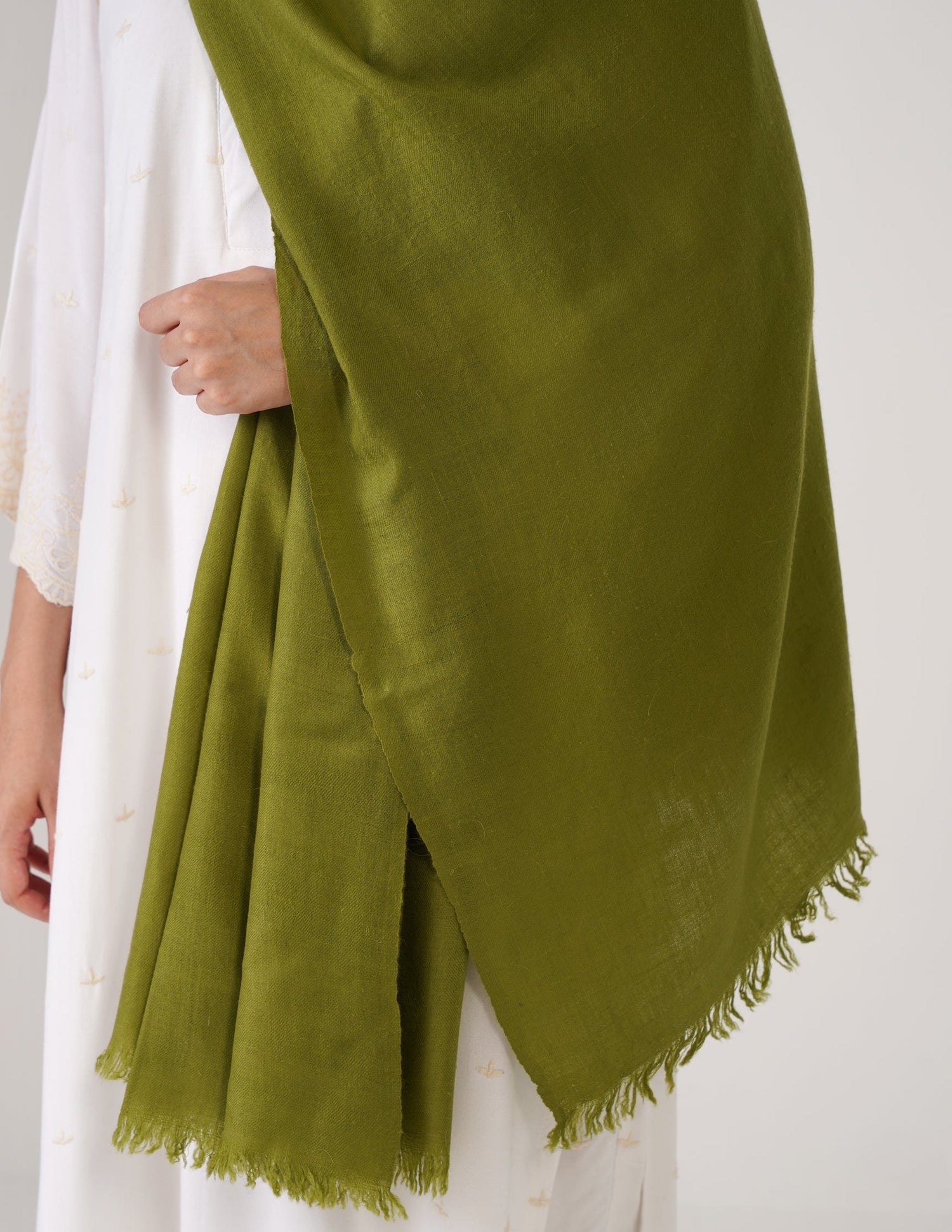 Kashmiri Handwoven Solid Cashmere Pashmina Shawl – Olive Green | Handwoven Heritage