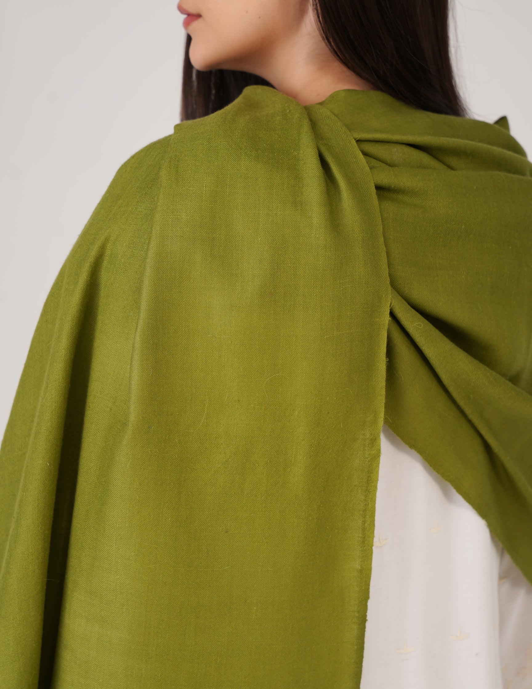 Kashmiri Handwoven Solid Cashmere Pashmina Shawl – Olive Green | Handwoven Heritage