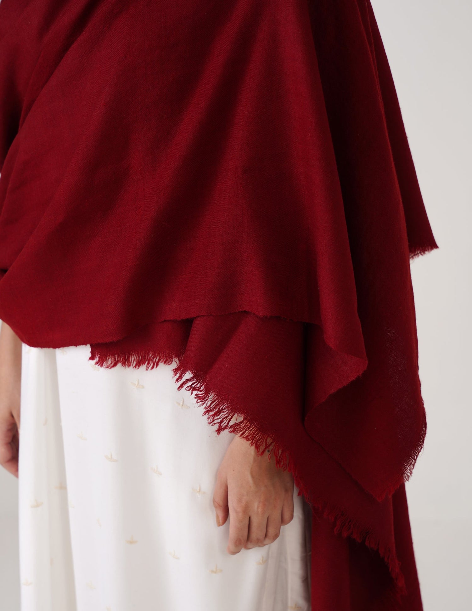 Kashmiri Handwoven Solid Cashmere Pashmina Shawl – Maroon | Handwoven Heritage