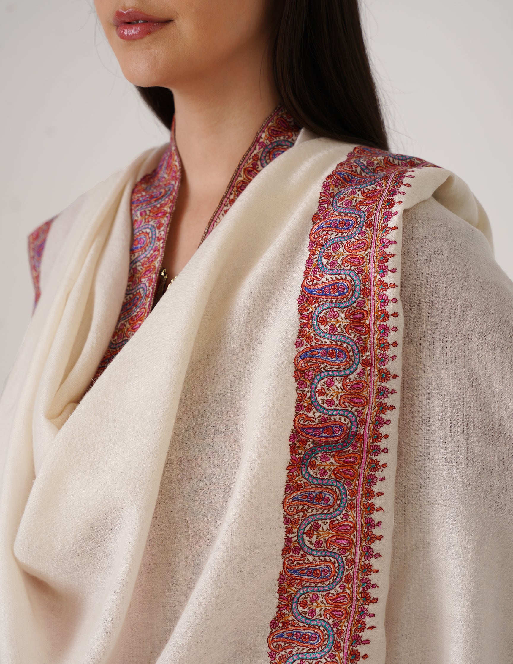 Kashmiri Handwoven Pashmina Sozni Stole Neemdore – Off White | Handwoven Heritage