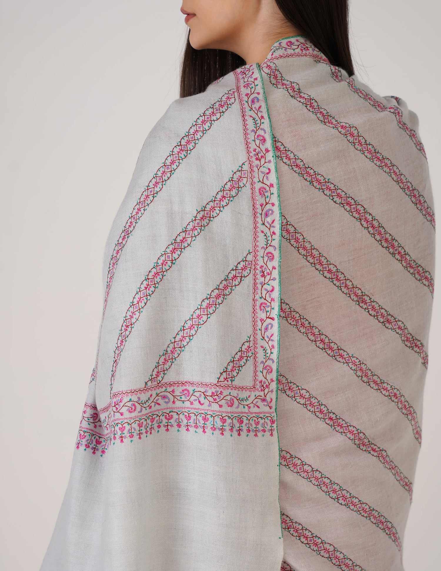 Kashmiri Handwoven Pashmina Sozni Shawl Khatiraas – Light Grey | Handwoven Heritage - Kashmir Box