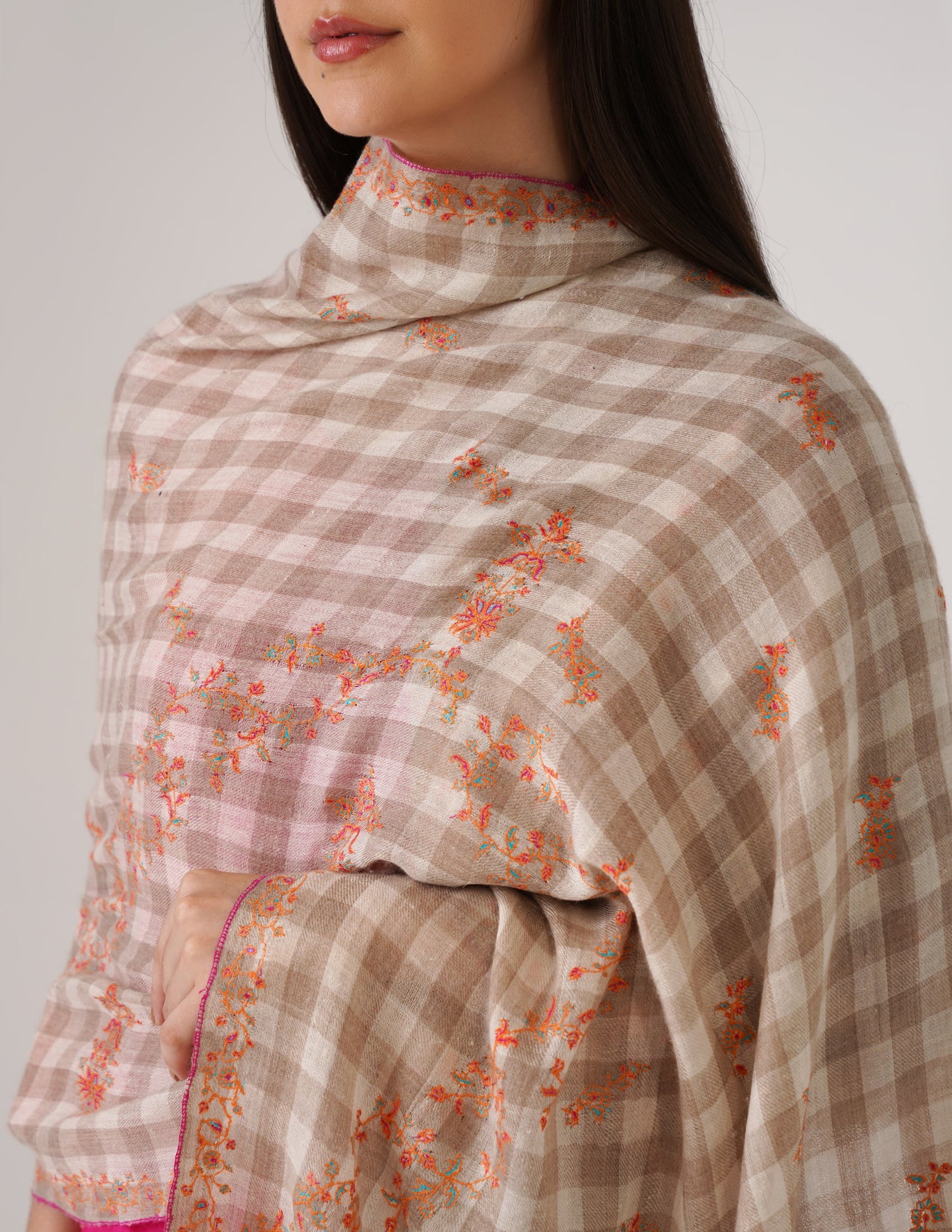Kashmiri Handwoven Pashmina Sozni Stole Modern Checkered – Natural Undyed | Handwoven Heritage