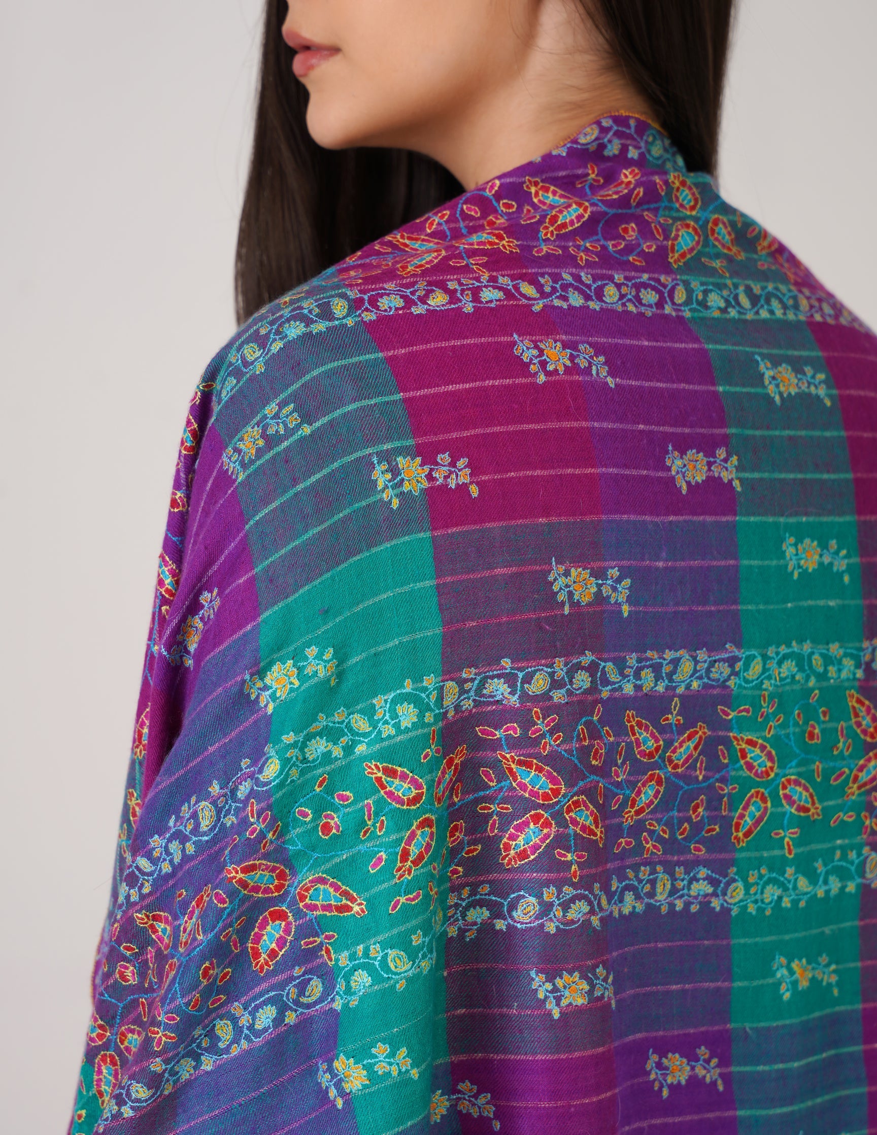 Kashmiri Handwoven Pashmina Sozni Stole Modern Checkered – Natural Undyed | Handwoven Heritage (Copy)