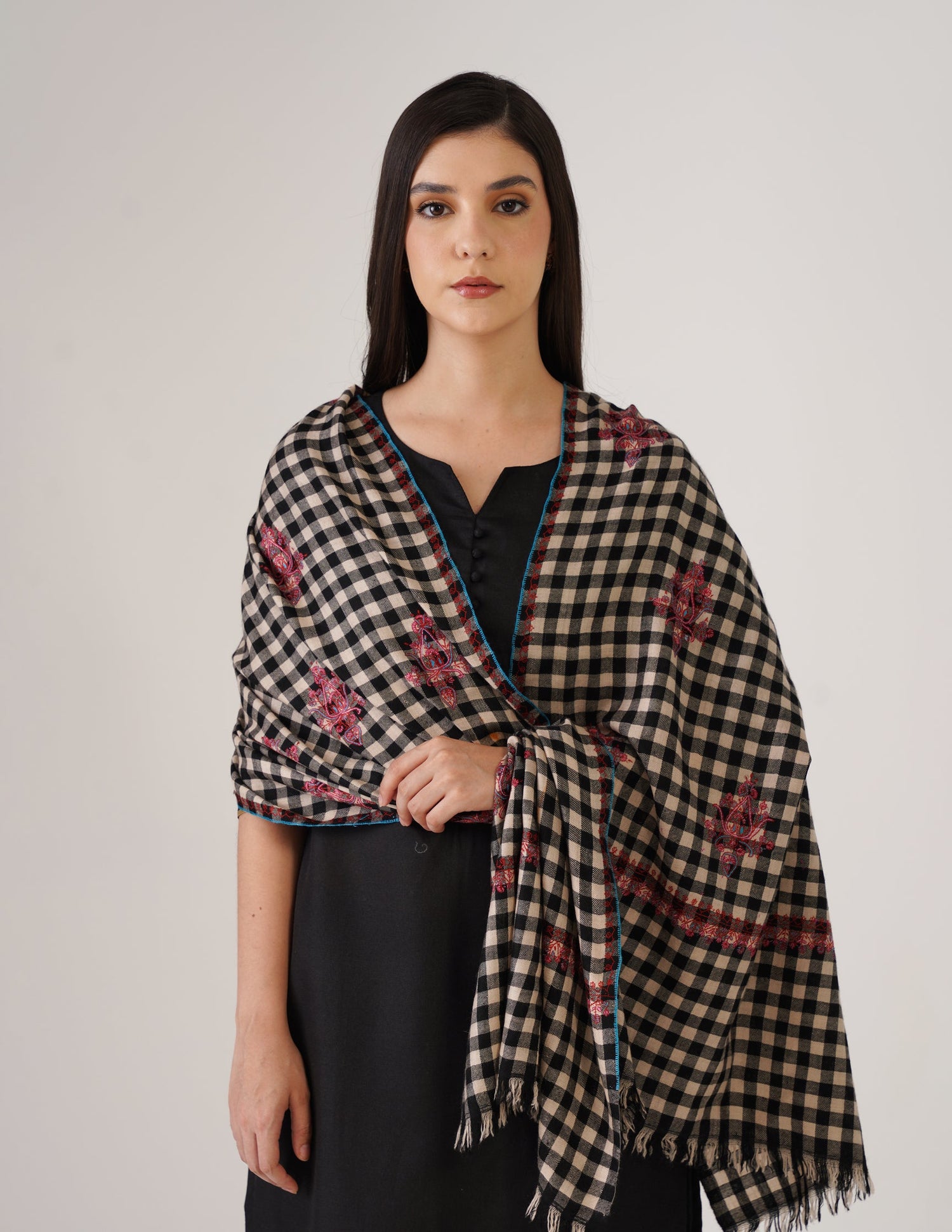 Kashmiri Handwoven Pashmina Sozni Stole Modern Check Bootidar – Black &amp; White | Handwoven Heritage