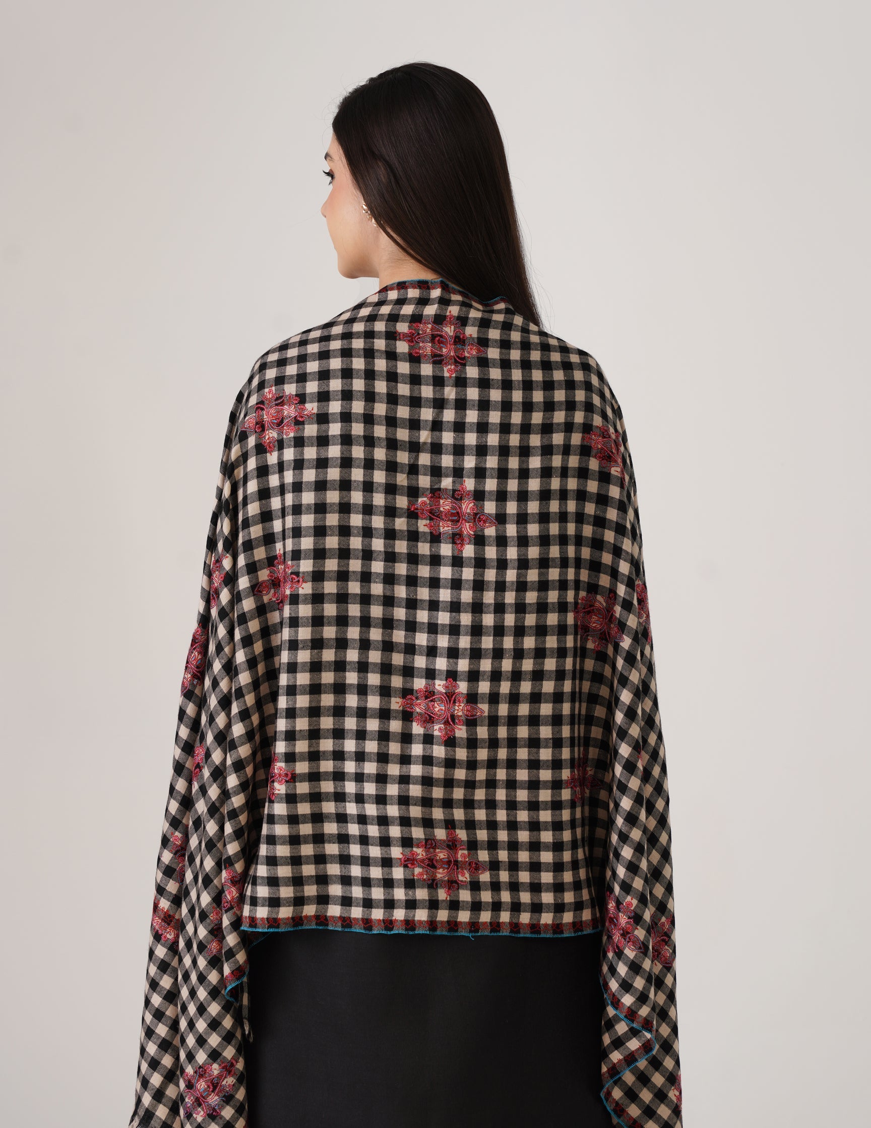 Kashmiri Handwoven Pashmina Sozni Stole Modern Check Bootidar – Black &amp; White | Handwoven Heritage