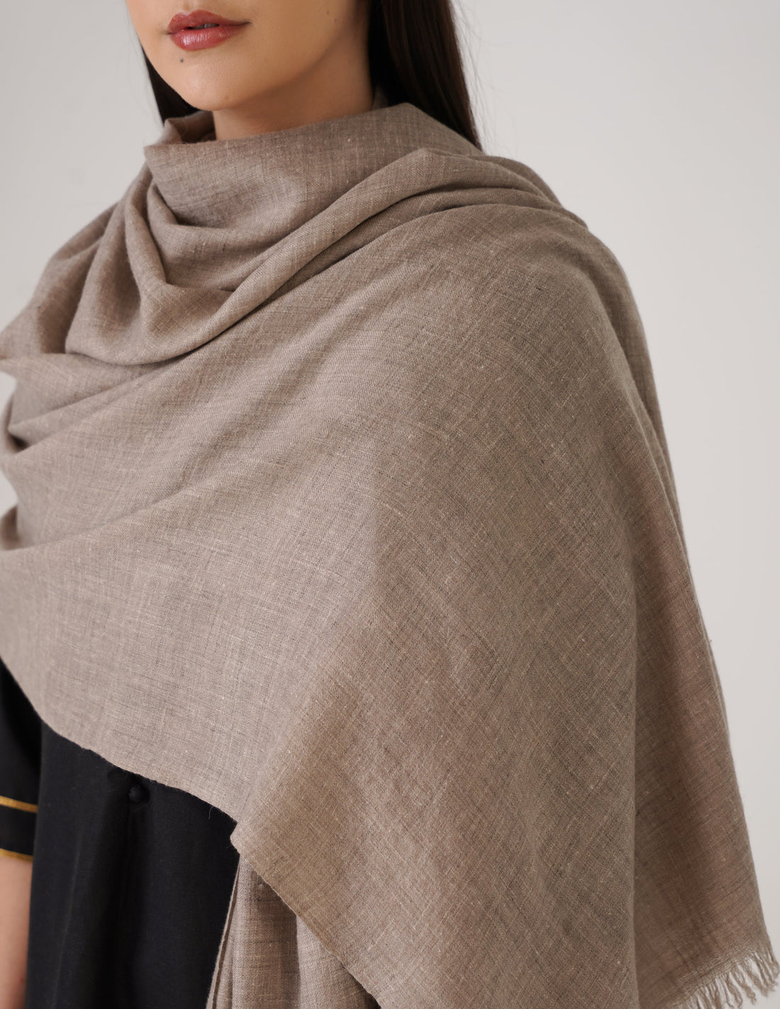 Kashmiri Handwoven Solid Cashmere Pashmina Shawl – Natural | Handwoven Heritage