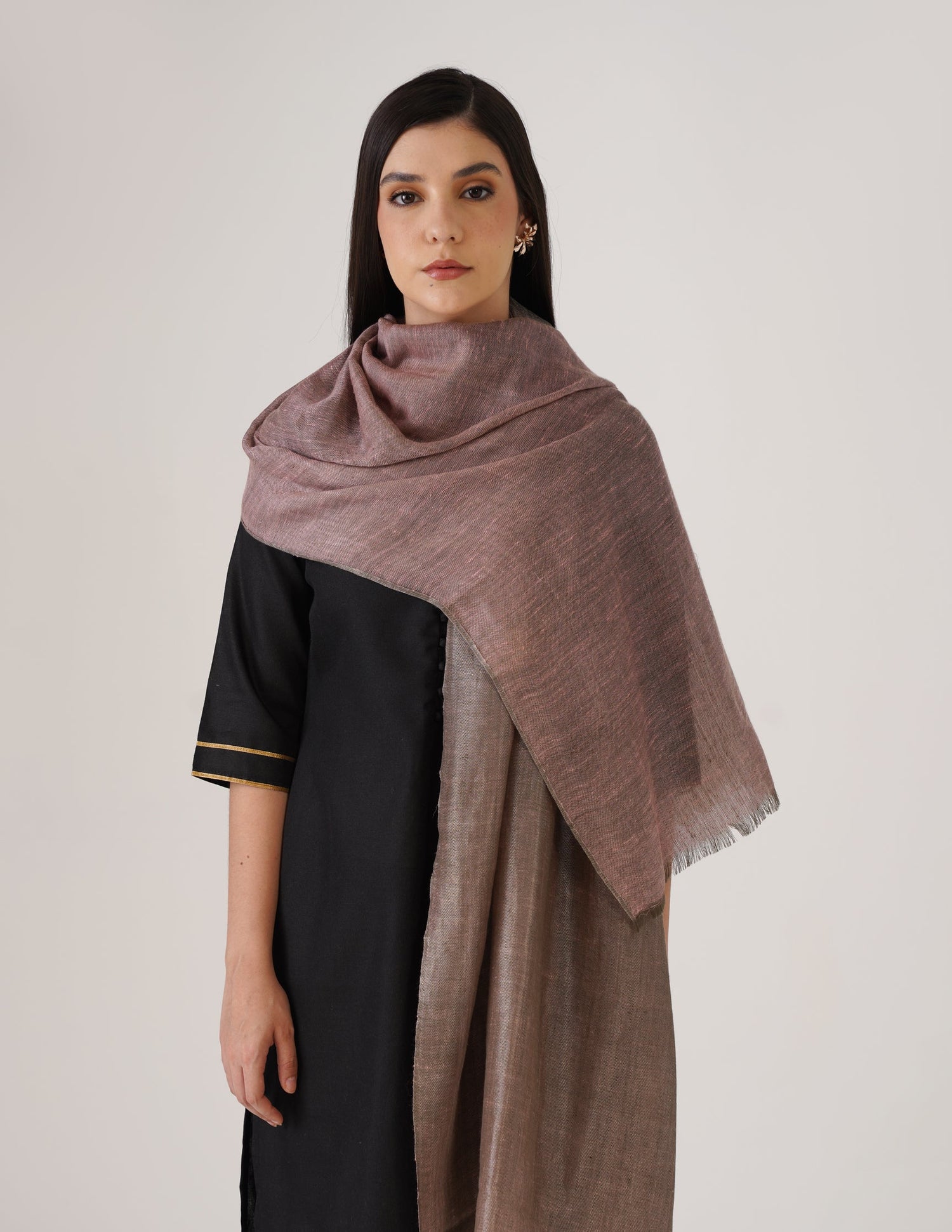 Kashmiri Handwoven Pashmina Reversible Stole – Pale Pink &amp; Silver | Handwoven Heritage