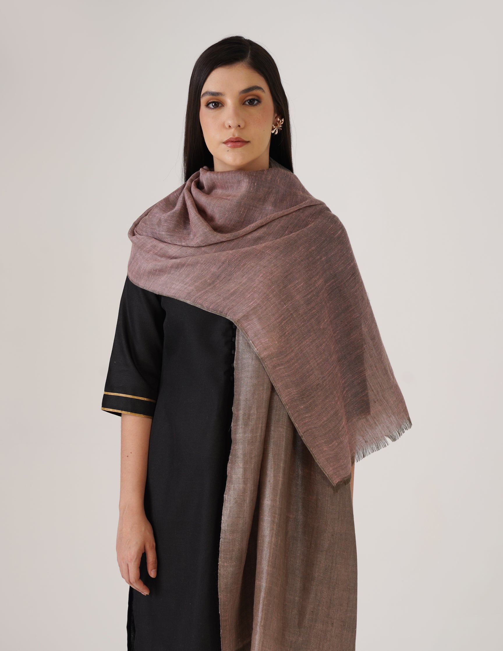 Kashmiri Handwoven Pashmina Reversible Stole – Pale Pink &amp; Silver | Handwoven Heritage