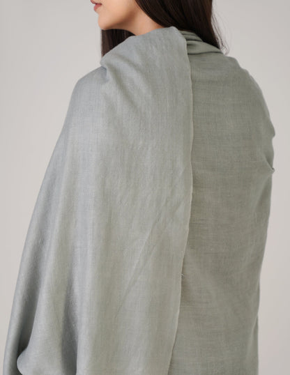 Kashmiri Handwoven Solid Cashmere Pashmina Shawl – Silver Grey | Handwoven Heritage