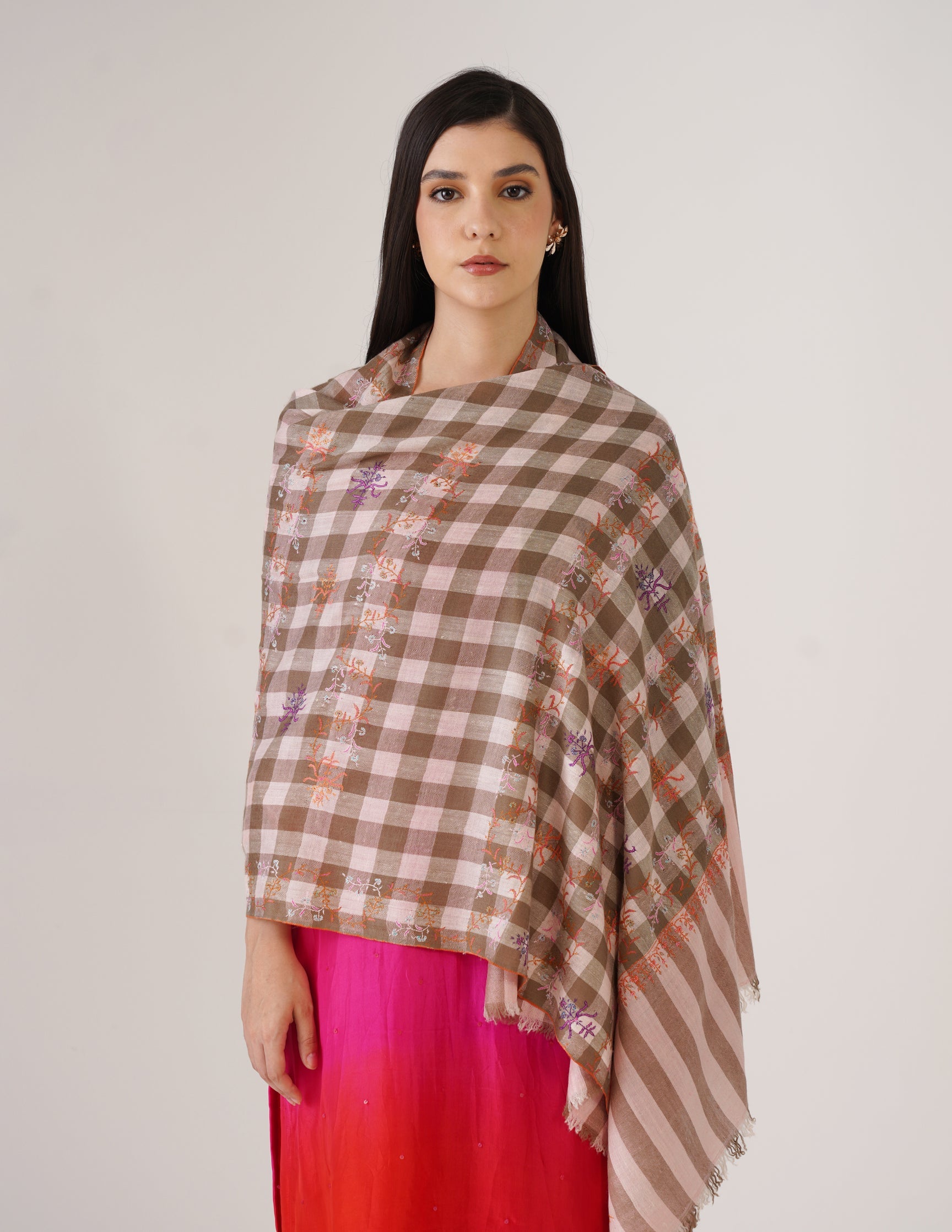 Kashmiri Handwoven Pashmina Sozni Stole Modern Check – Natural &amp; Baby Pink | Handwoven Heritage