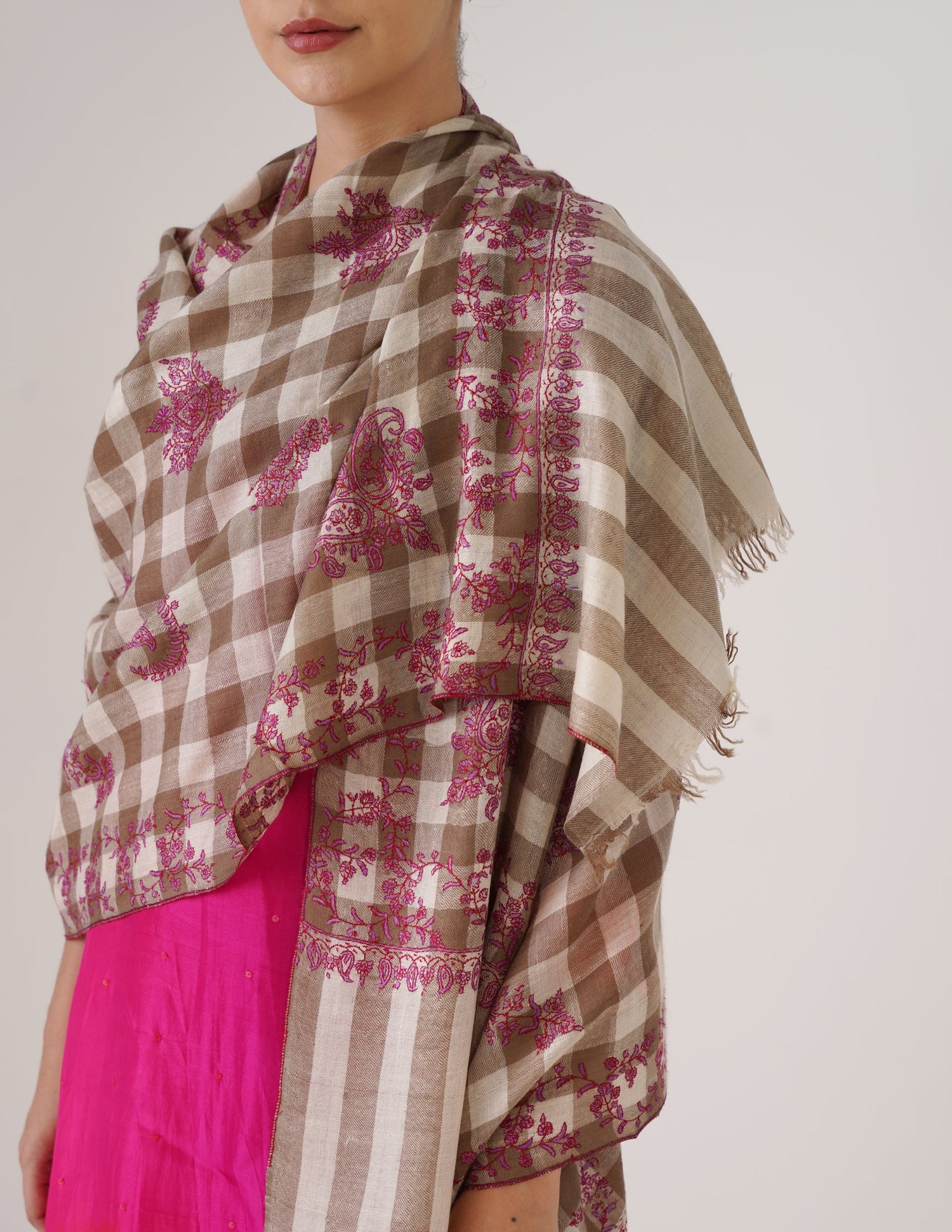 Kashmiri Handwoven Pashmina Sozni Stole Modern Check – Natural &amp; White | Handwoven Heritage
