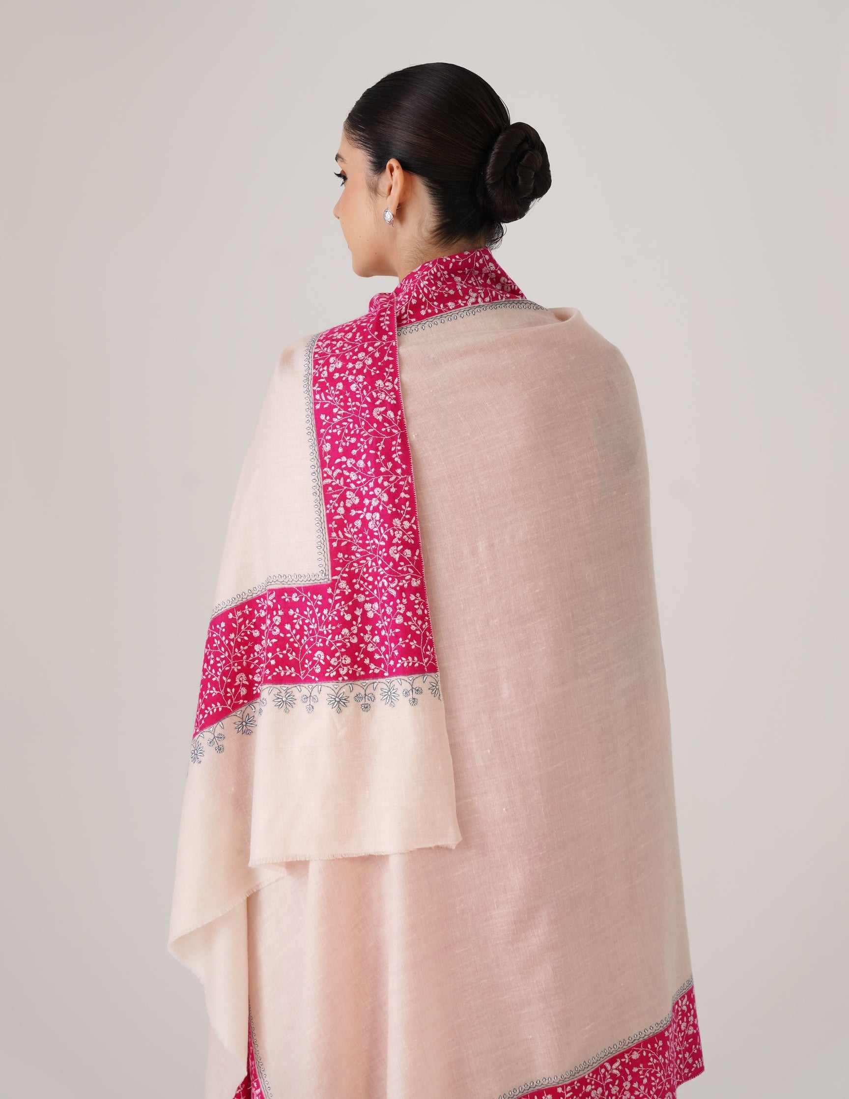 Kashmiri Handwoven Pashmina Sozni Shawl Modern Design – Light Peach | White &amp; Grey Heritage - Kashmir Box