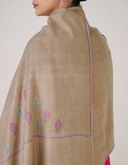 Kashmiri Handwoven Pashmina Sozni Stole Bootidaar – Natural | Handwoven Heritage